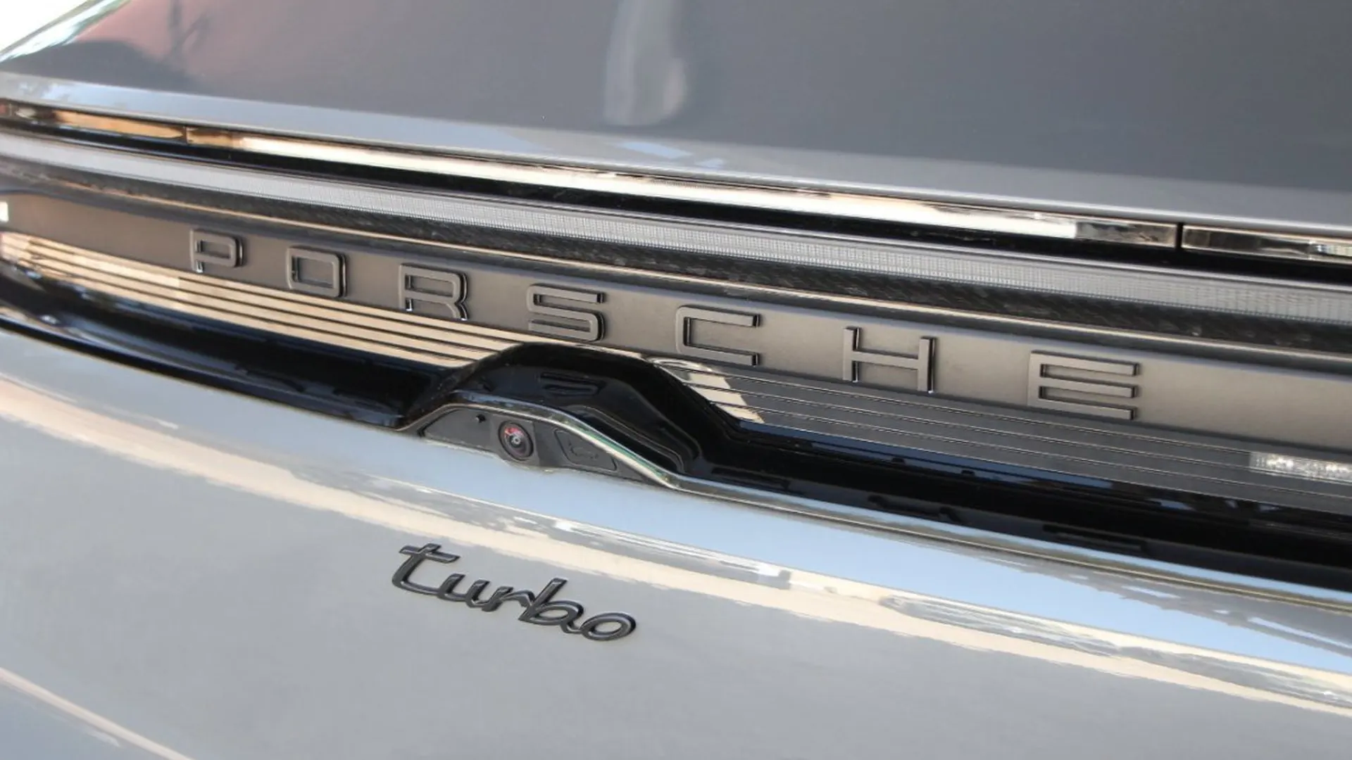 Porsche Macan — photo 5