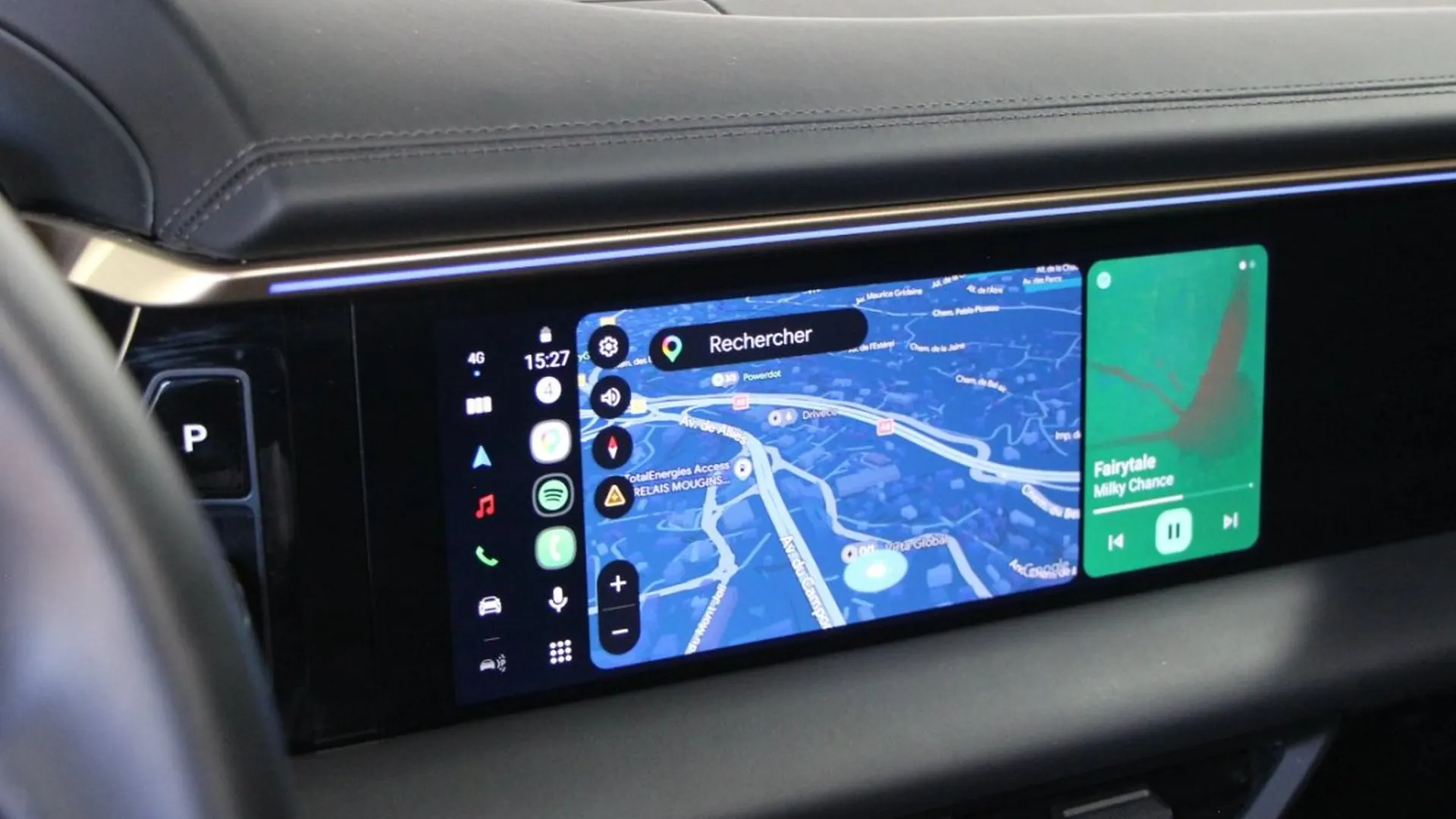 Porsche Macan — photo 14