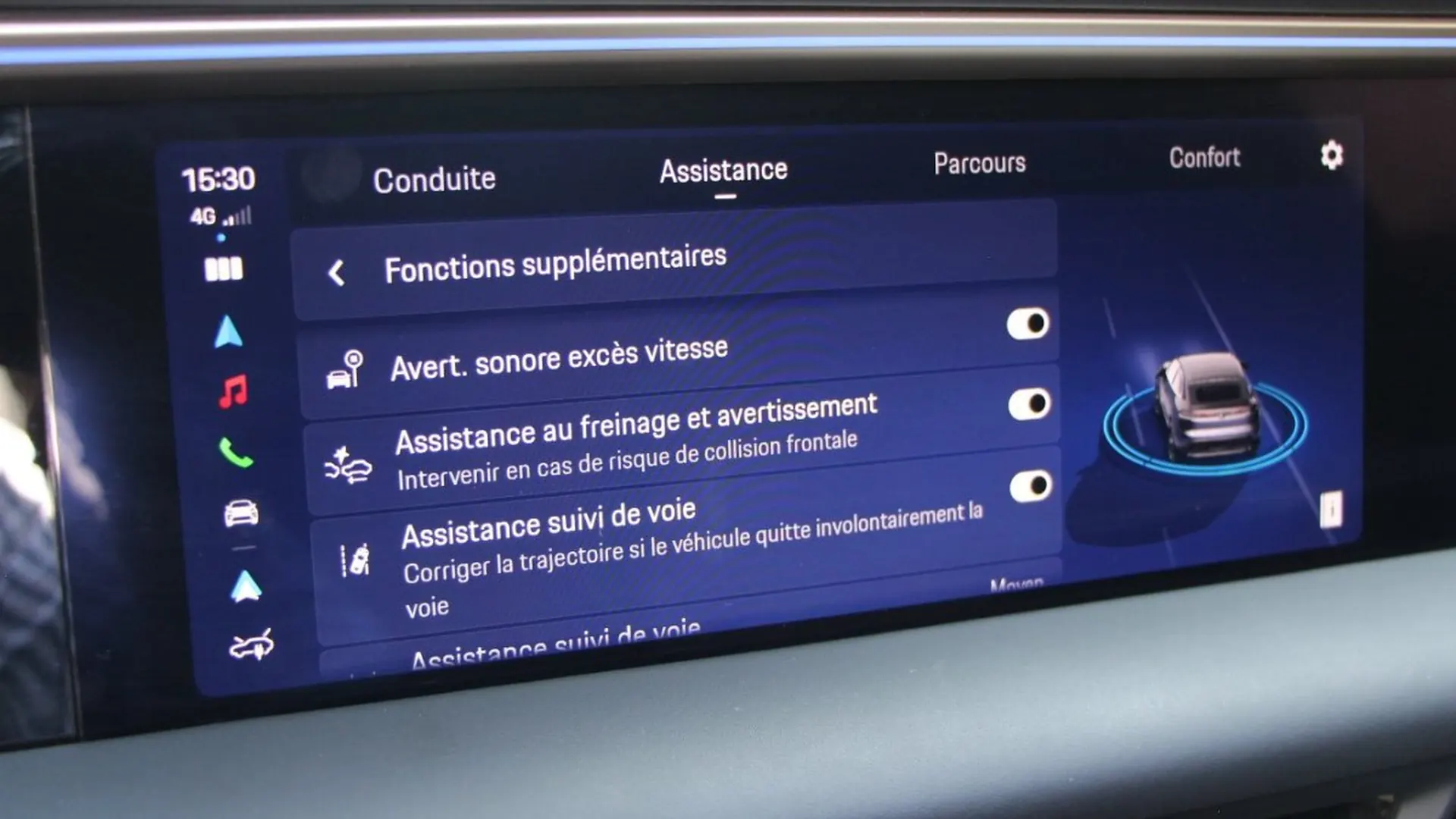 Porsche Macan — photo 29