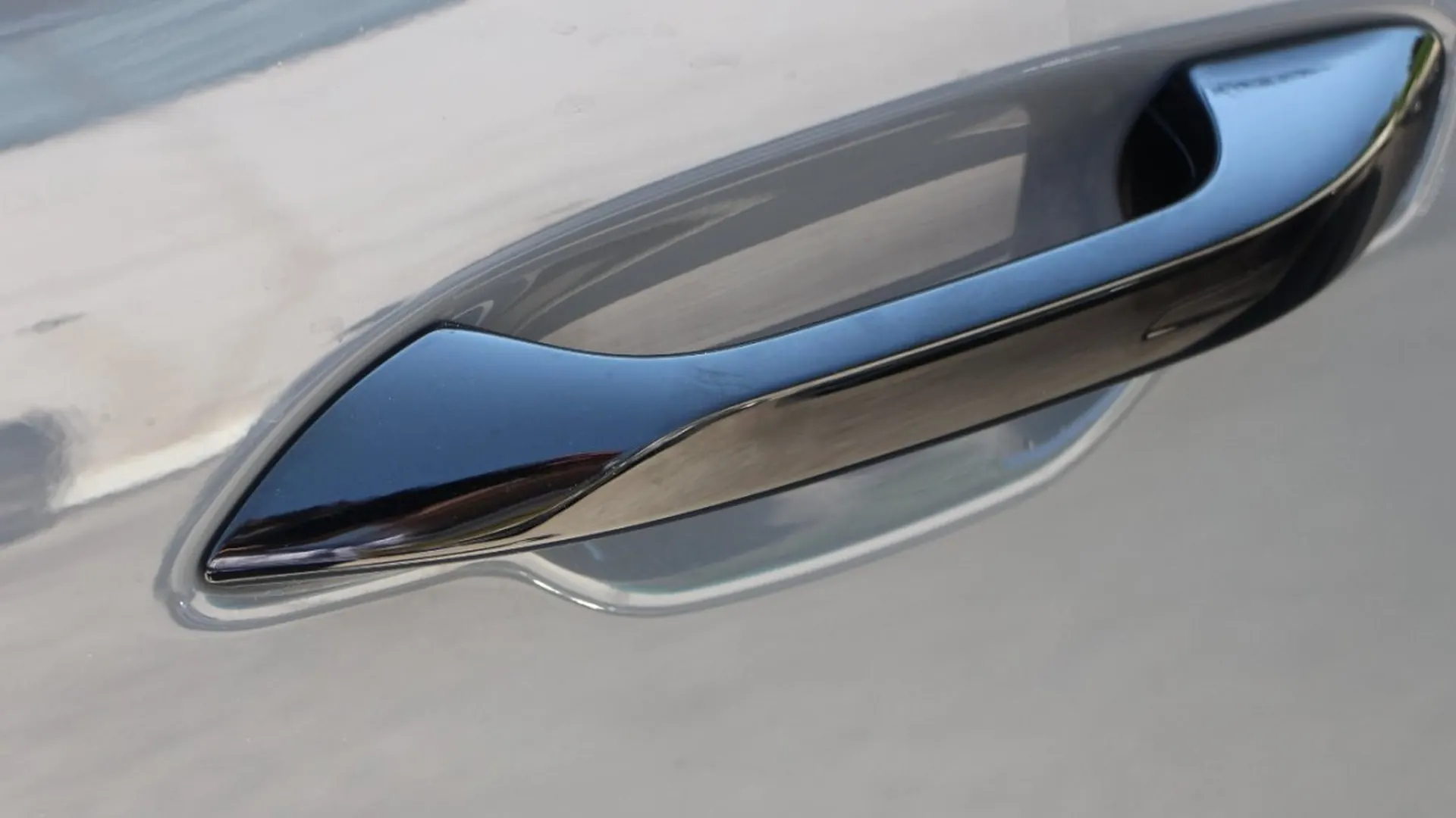 Porsche Macan — photo 33