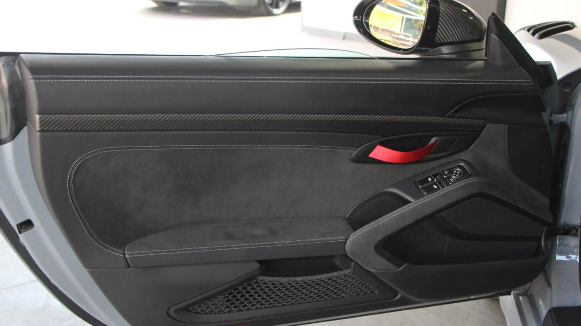 Porsche Boxster — photo 17