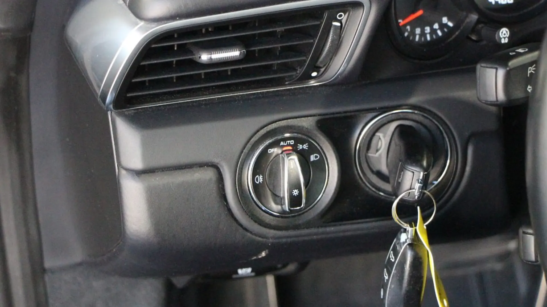 Porsche 911 — photo 15