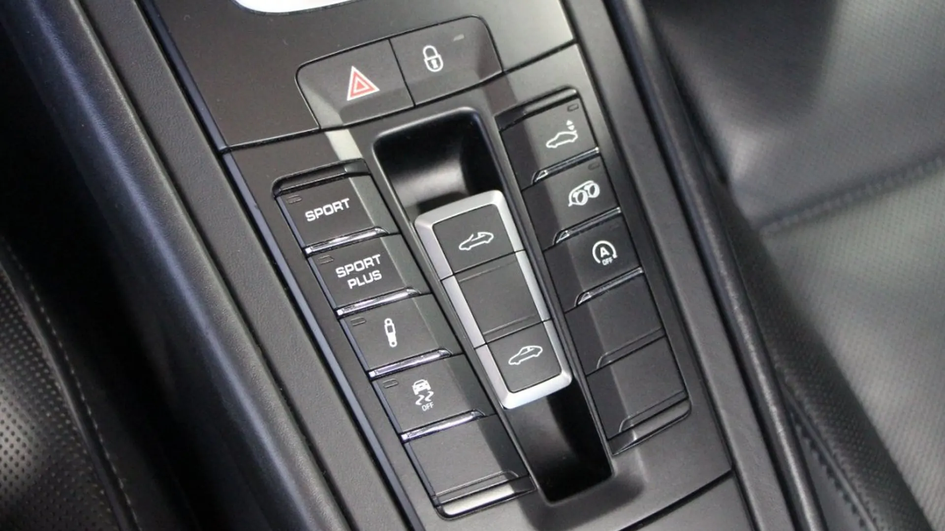 Porsche 911 — photo 16