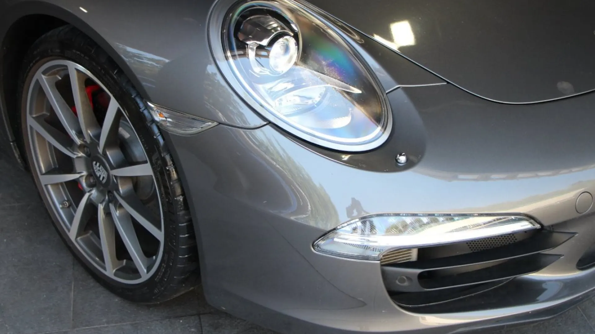 Porsche 911 — photo 3