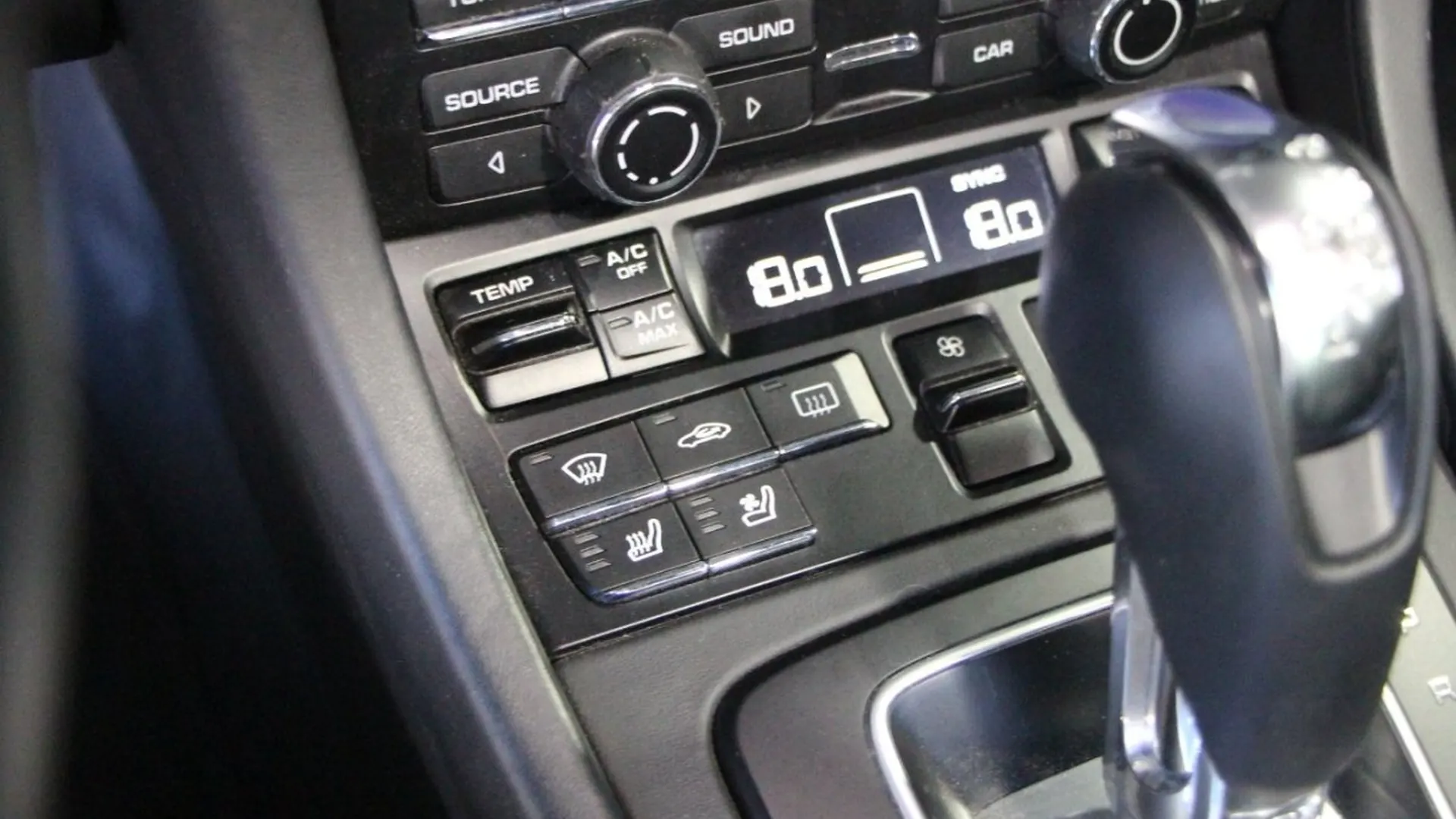 Porsche 911 — photo 17