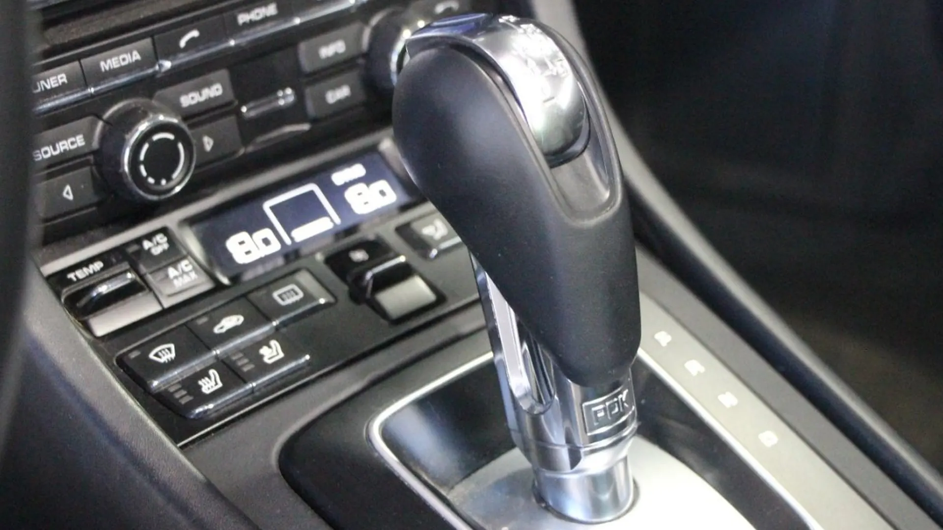Porsche 911 — photo 20