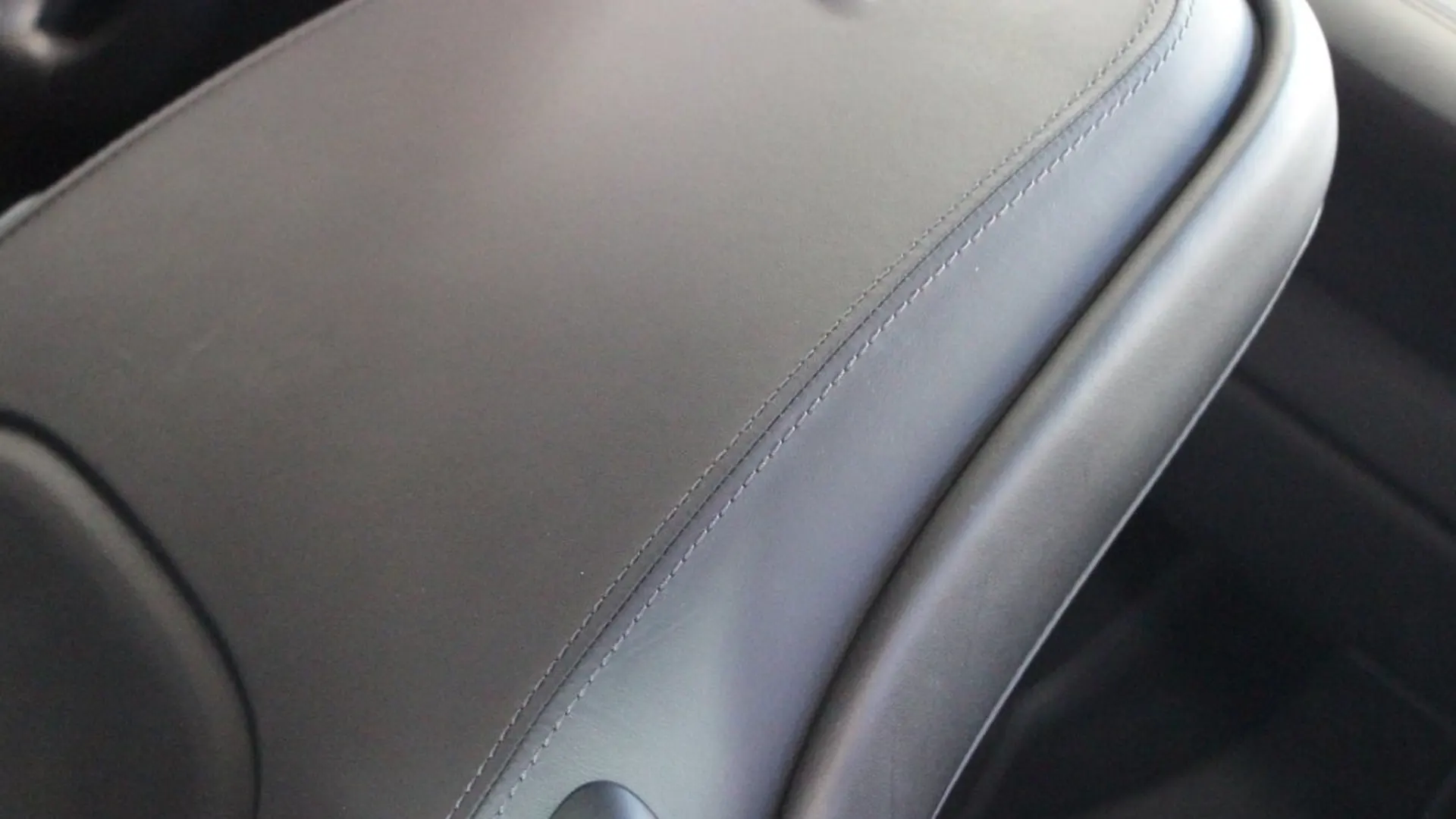 Porsche 911 — photo 28