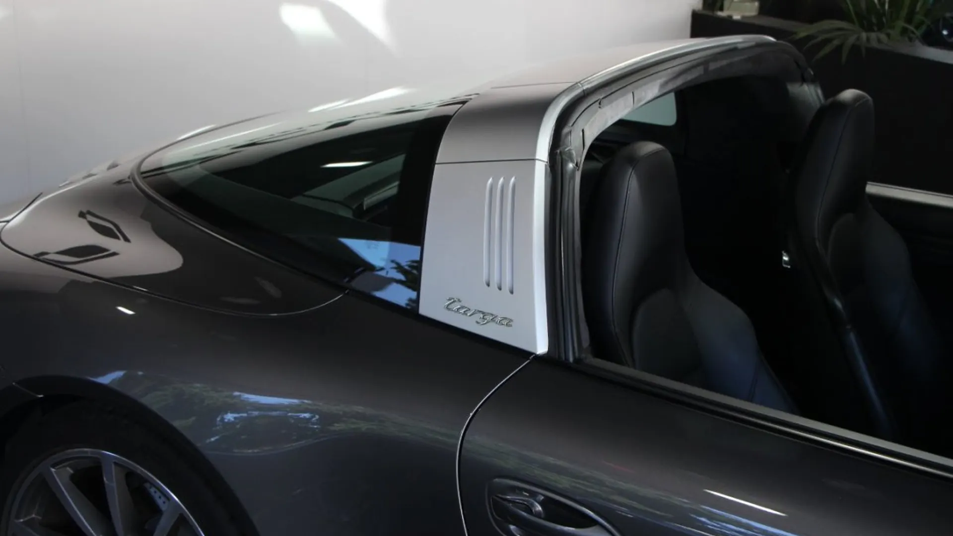 Porsche 911 — photo 27