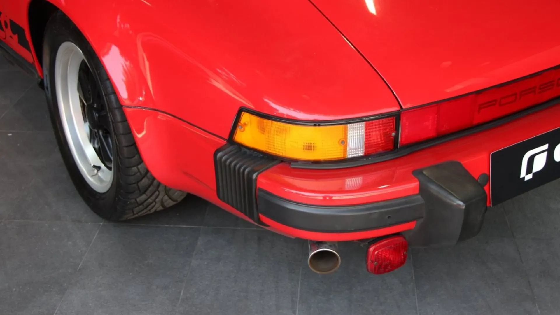 Porsche 911 — photo 6
