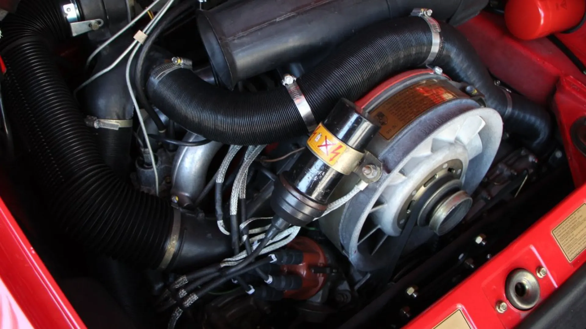 Porsche 911 — photo 24