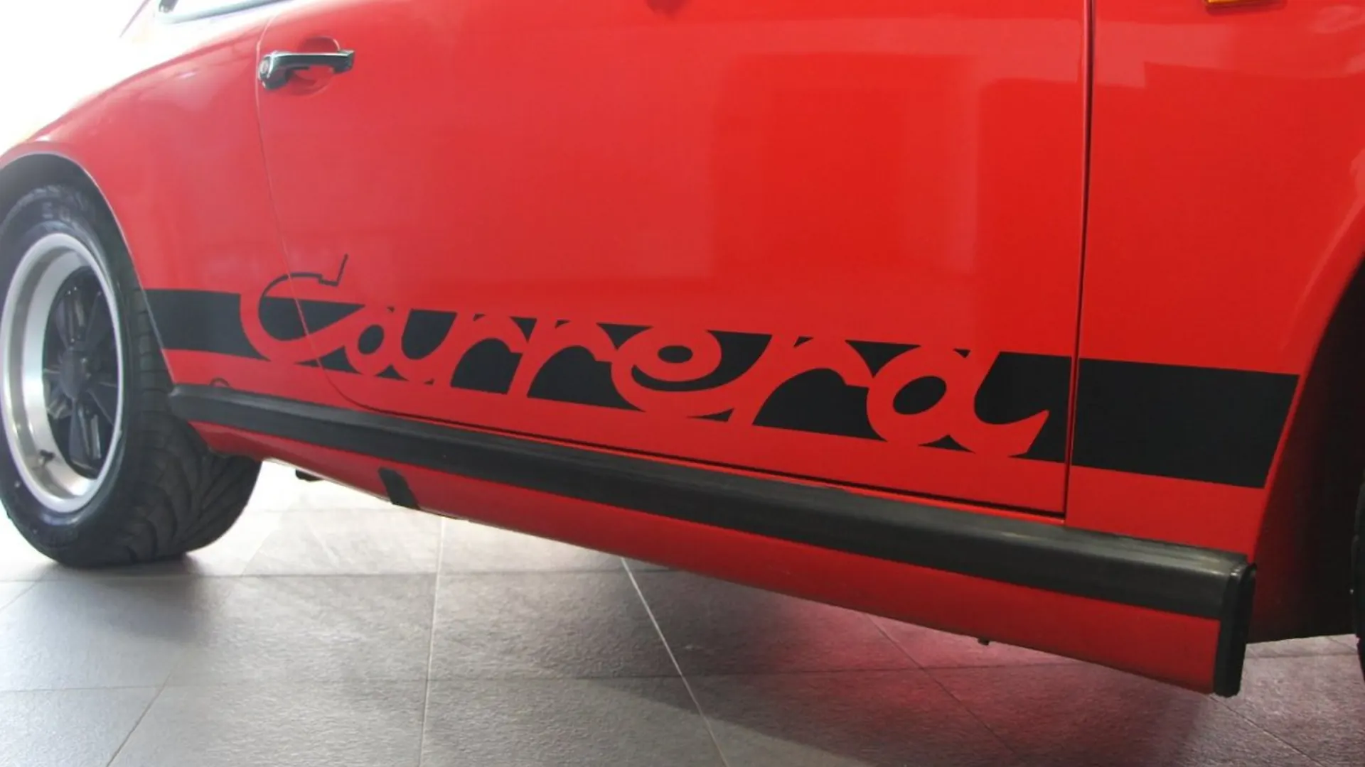 Porsche 911 — photo 27