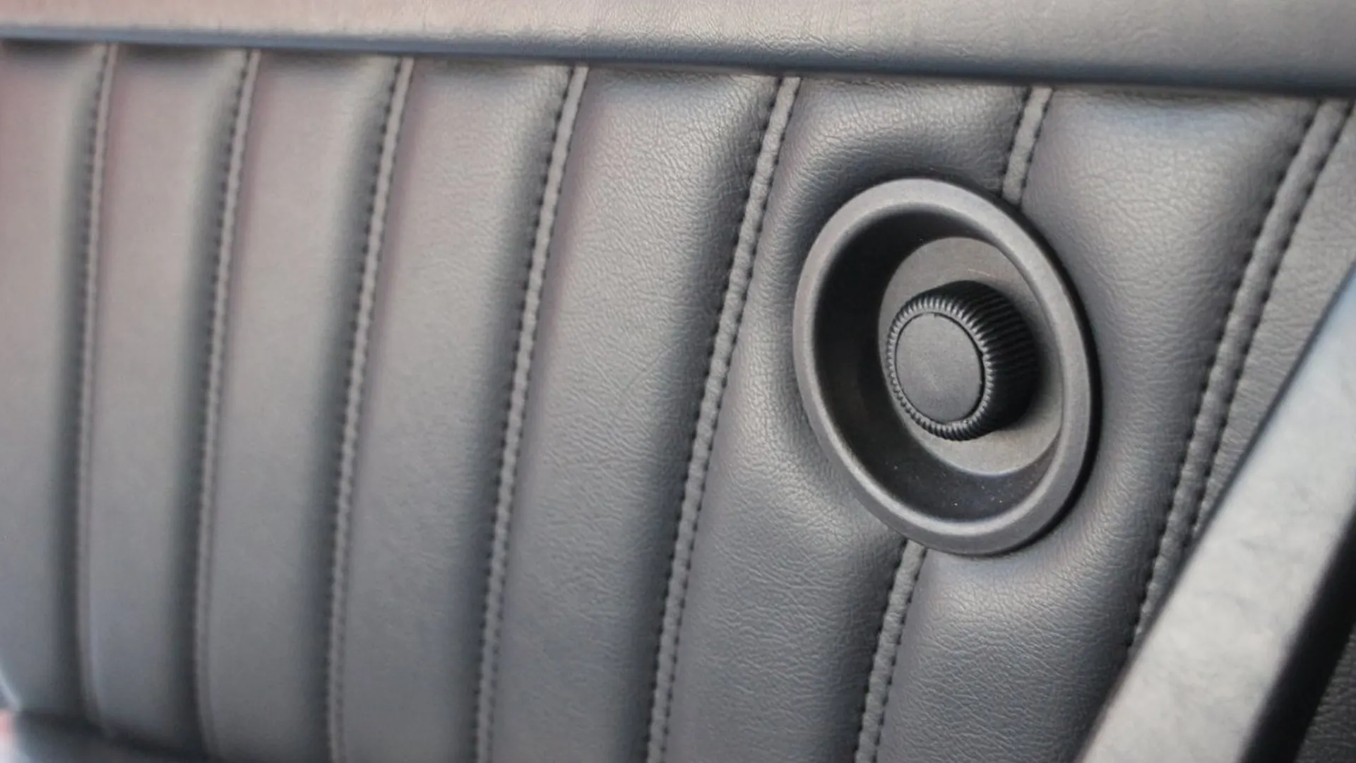 Porsche 911 — photo 20