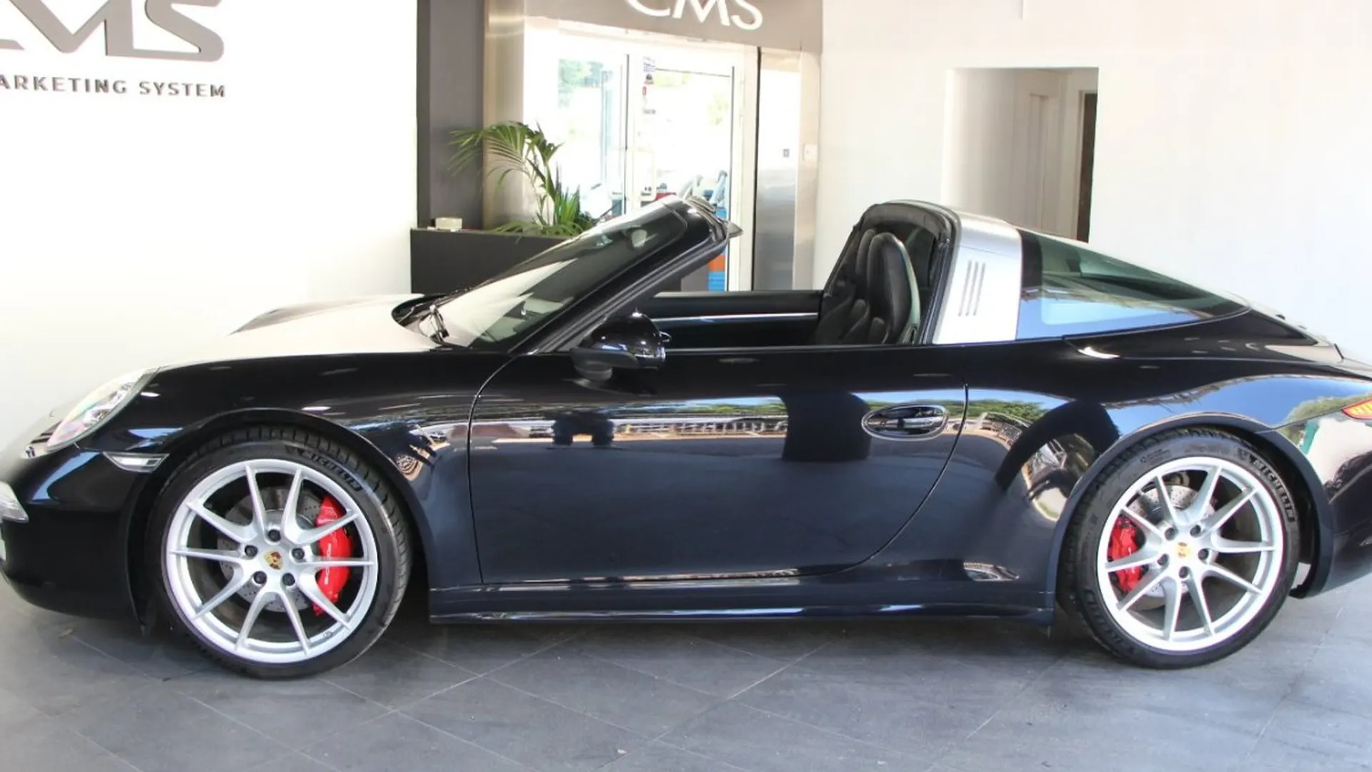 Porsche 911 — photo 9
