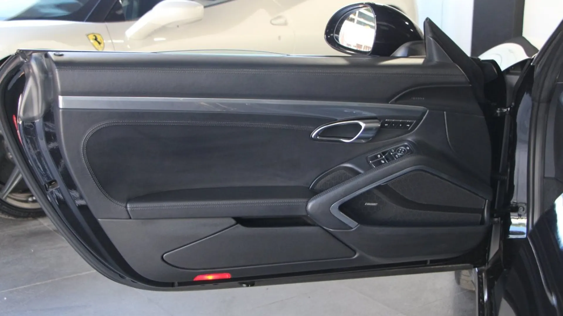 Porsche 911 — photo 14