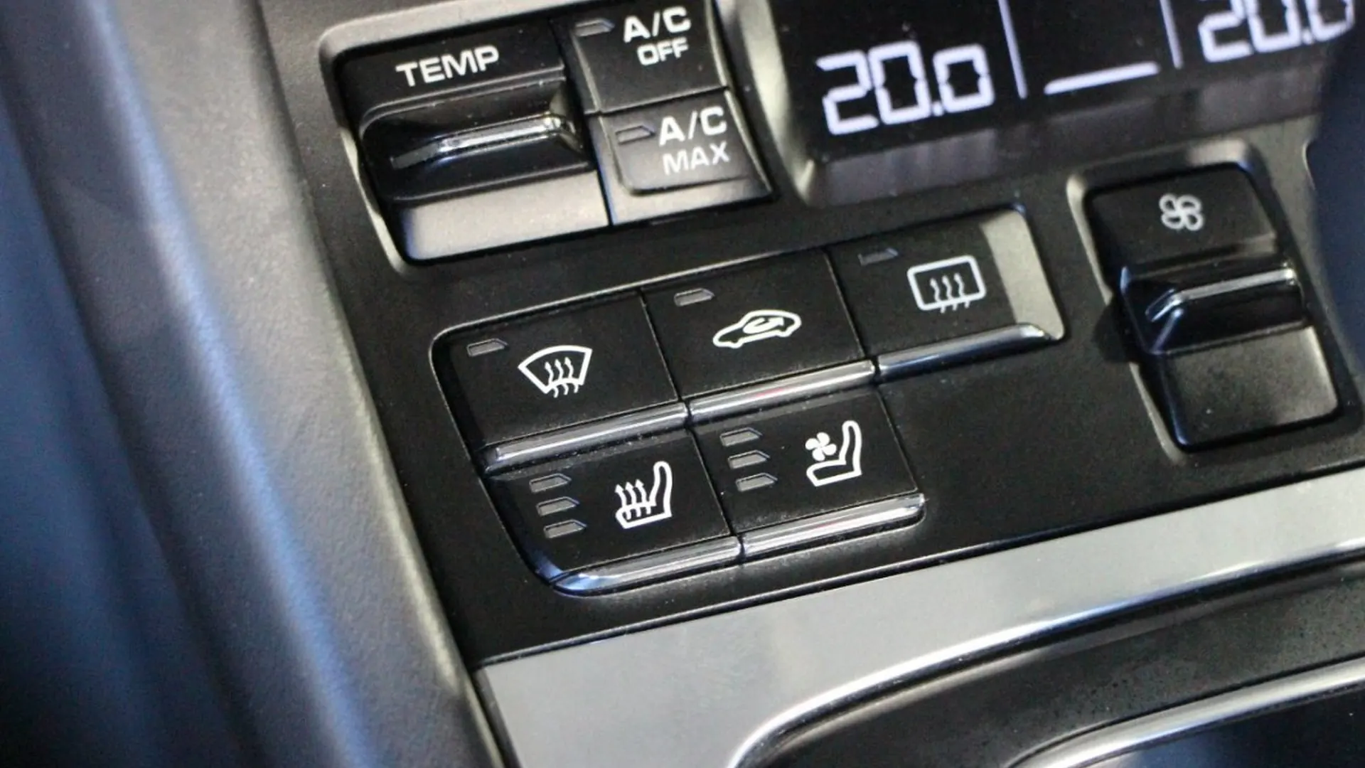 Porsche 911 — photo 21
