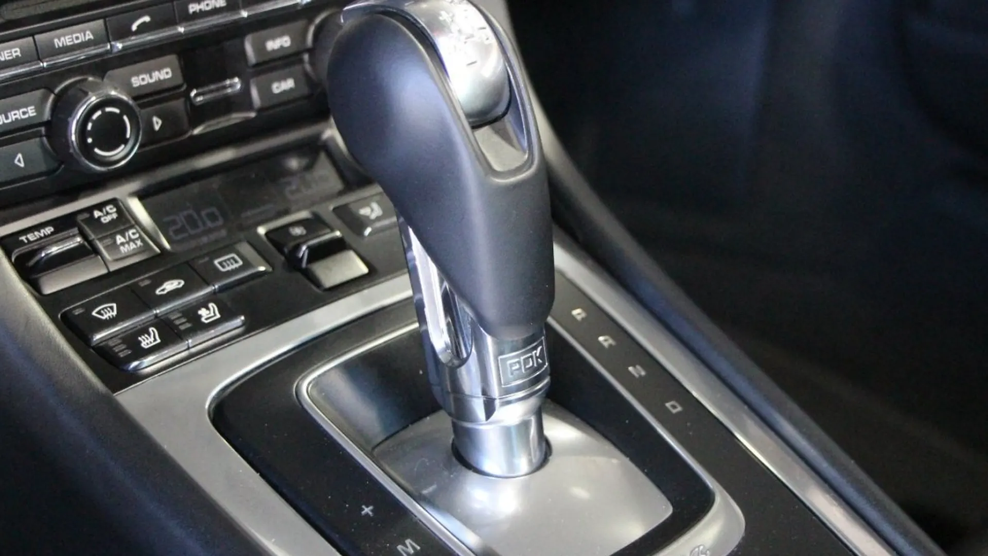 Porsche 911 — photo 23
