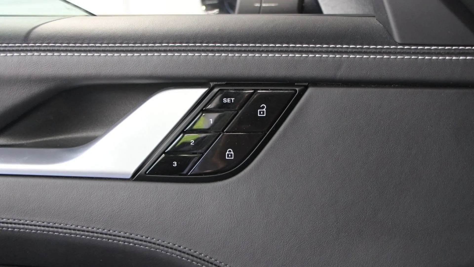 Porsche 911 — photo 23