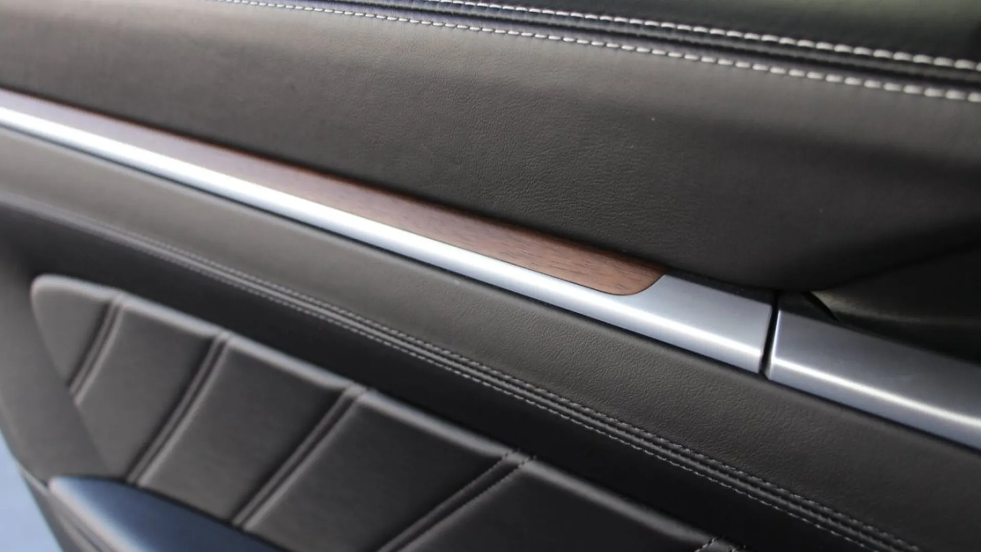 Porsche 911 — photo 29