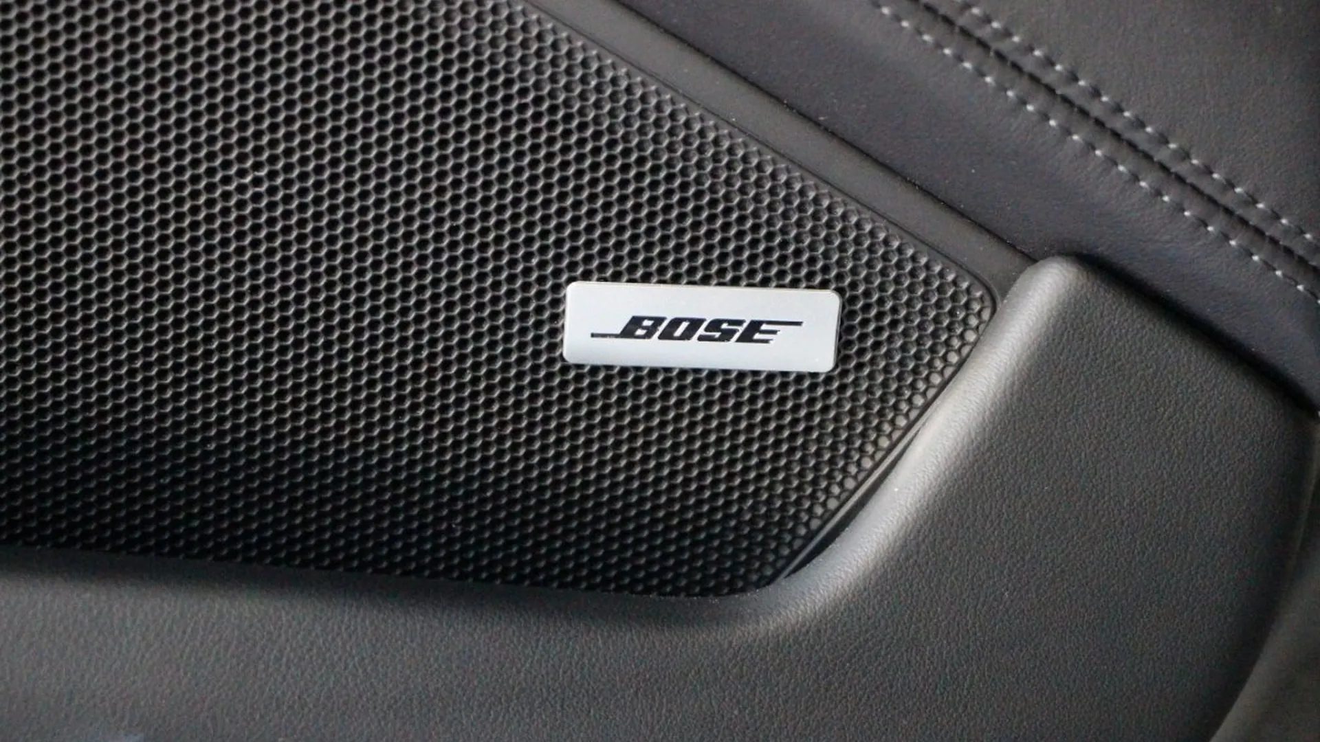 Porsche 911 — photo 24