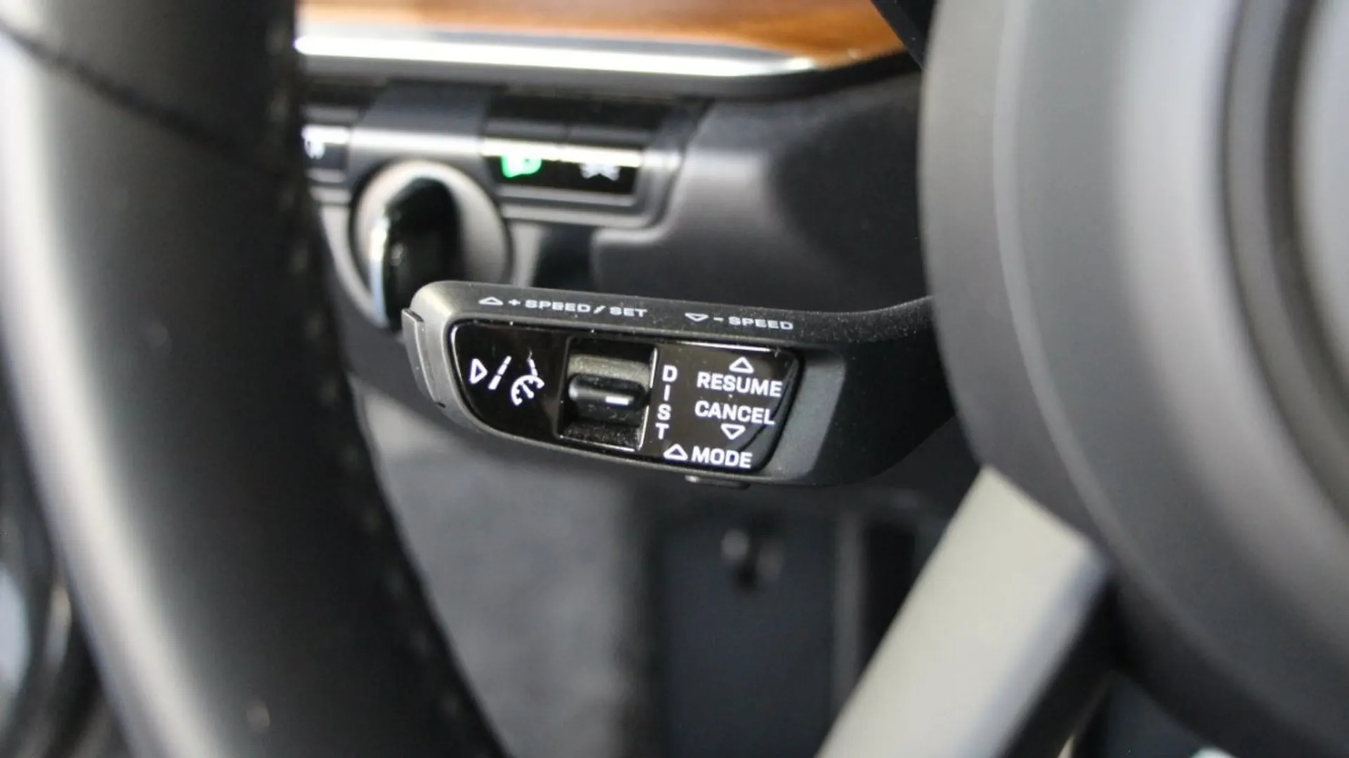 Porsche 911 — photo 17