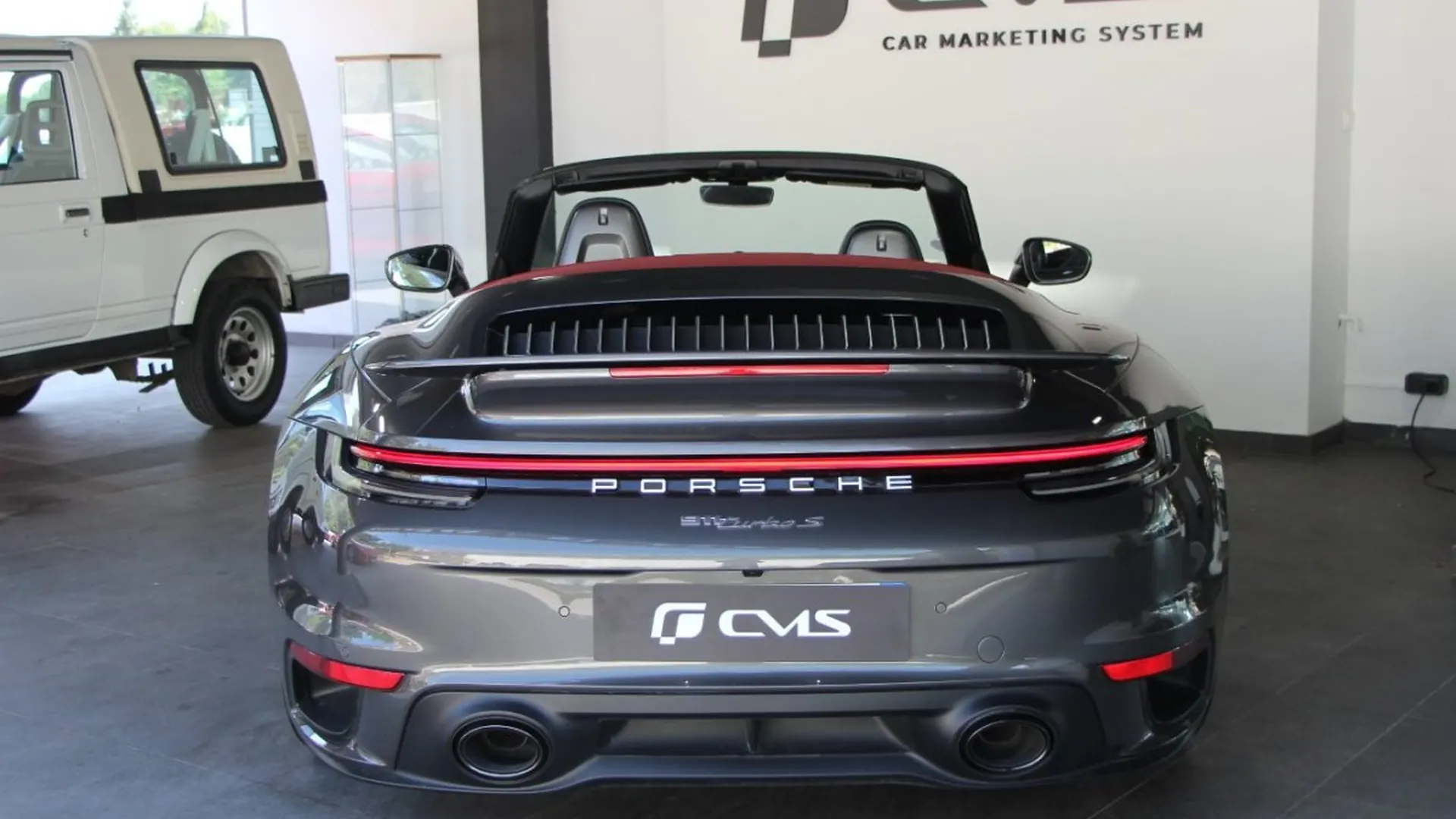 Porsche 911 — photo 6