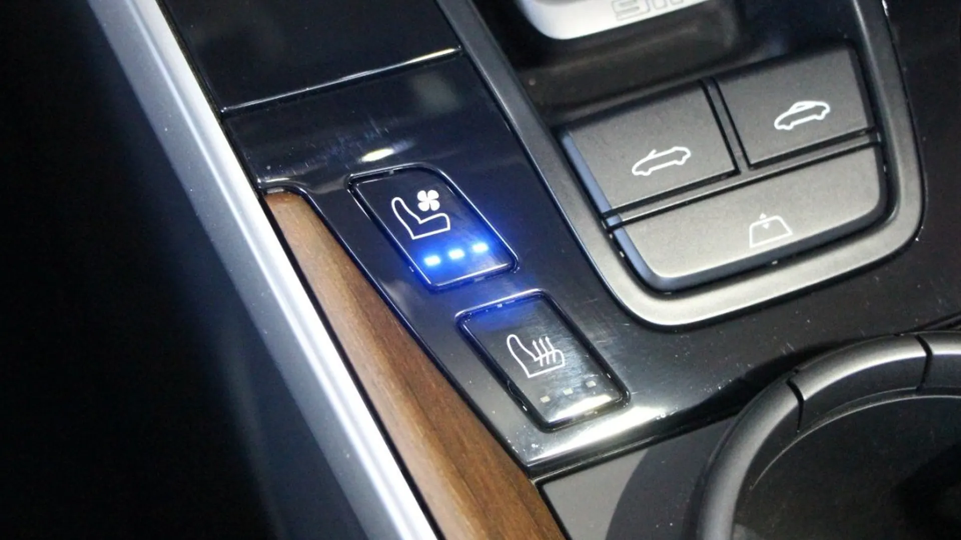 Porsche 911 — photo 16