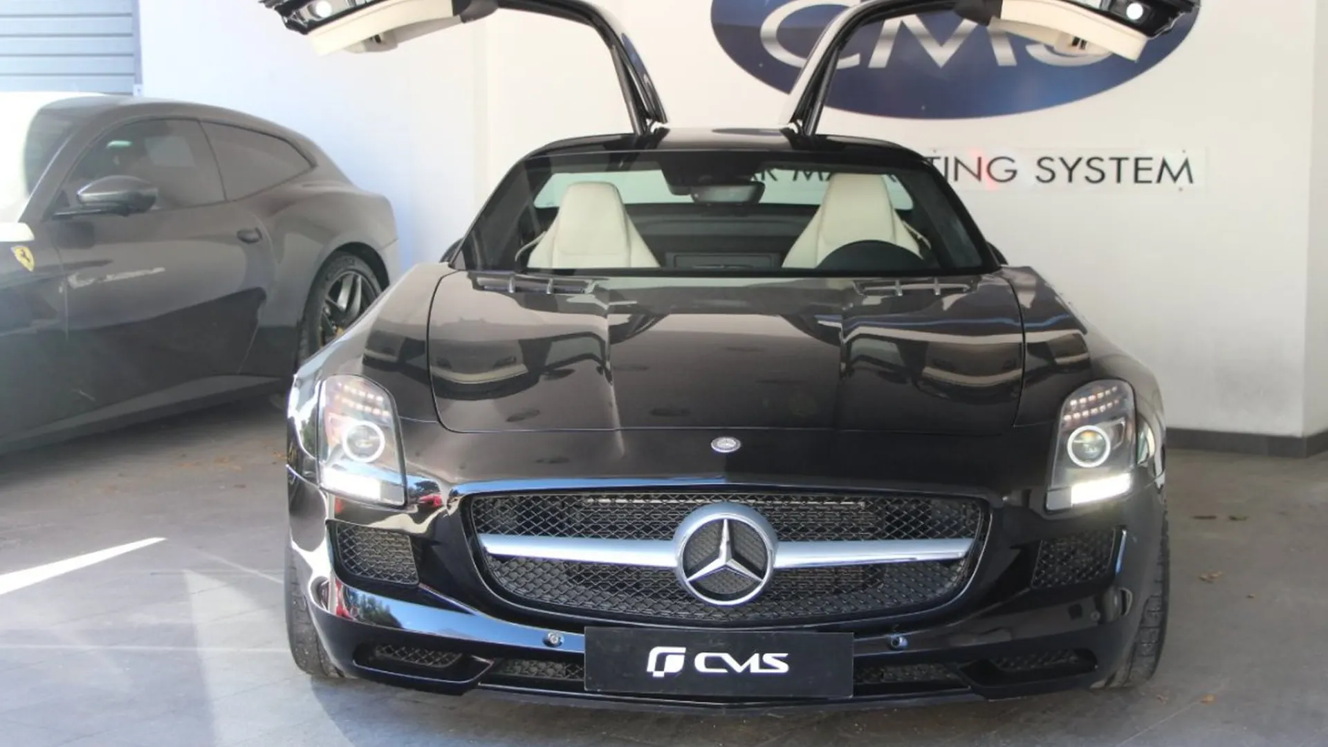 Mercedes-Benz SLS — photo 2