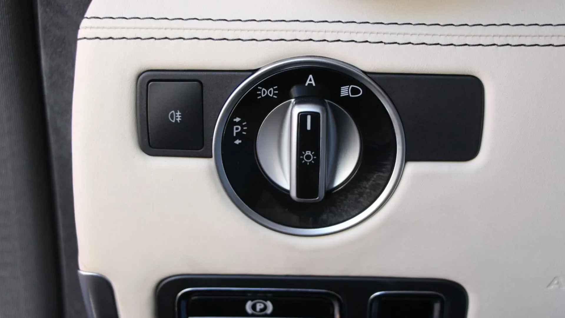 Mercedes-Benz SLS — photo 19