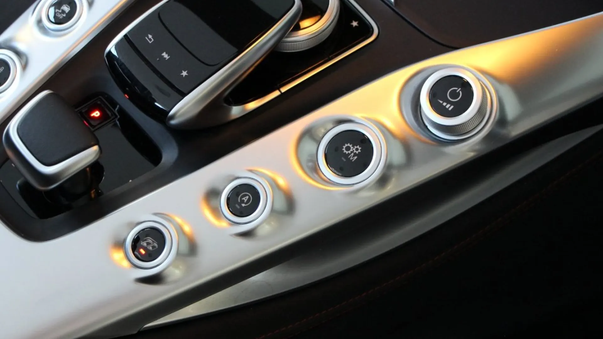 Mercedes-Benz AMG GT — photo 31