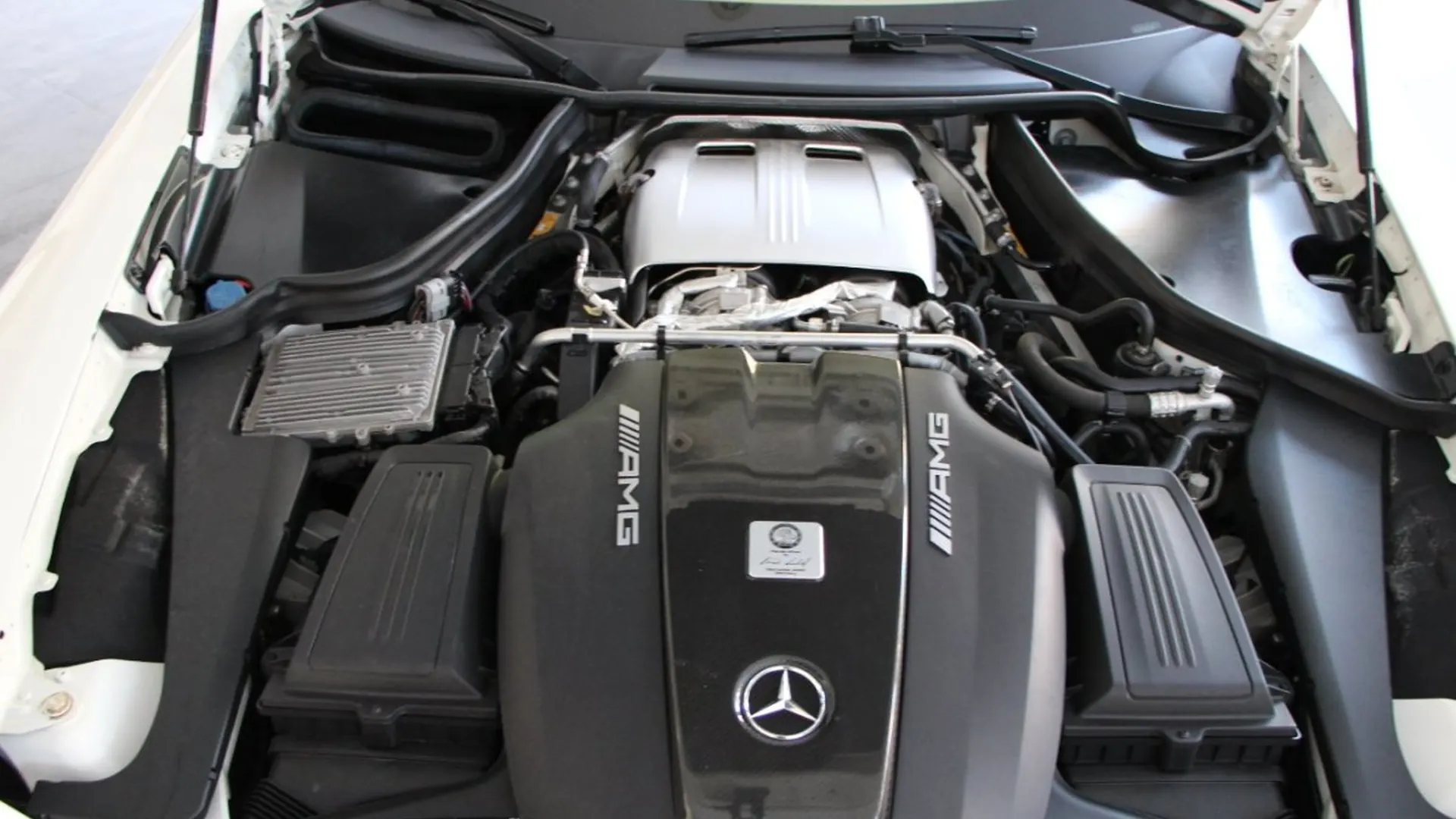 Mercedes-Benz AMG GT — photo 28