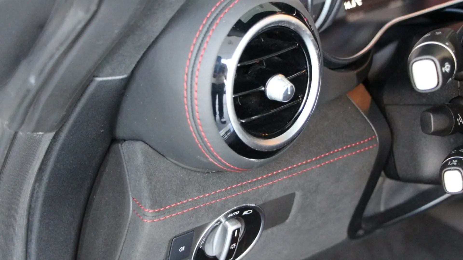 Mercedes-Benz AMG GT — photo 25