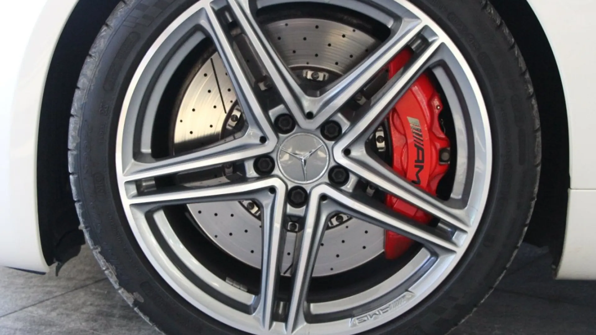 Mercedes-Benz AMG GT — photo 4
