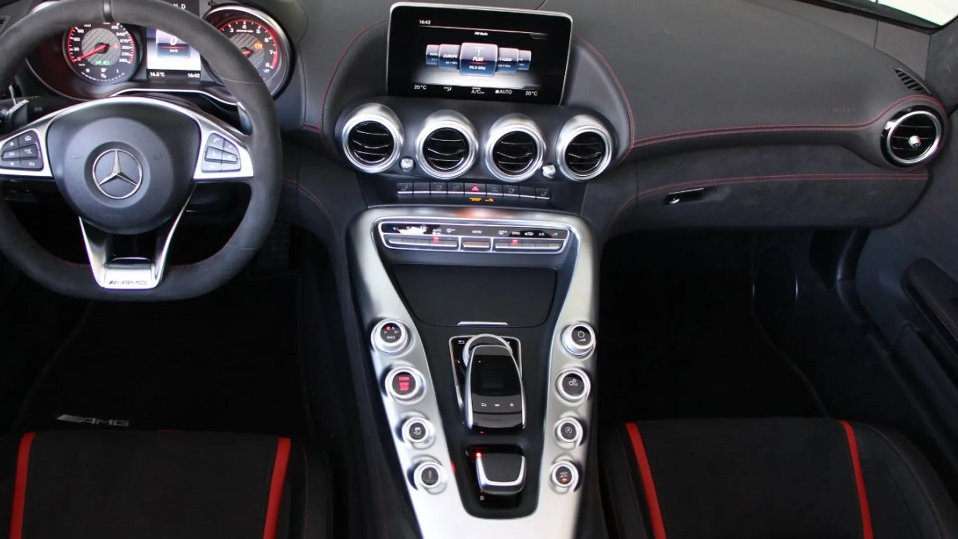 Mercedes-Benz AMG GT — photo 9