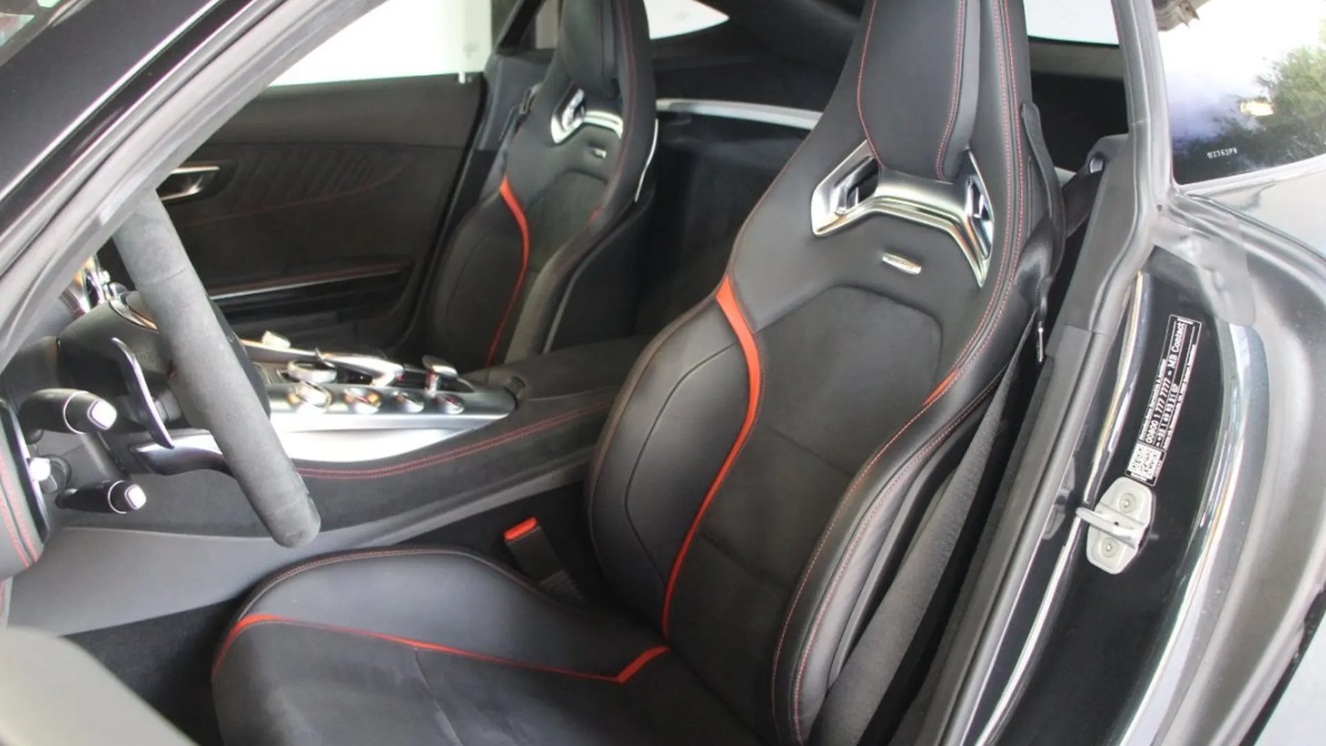 Mercedes-Benz AMG GT — photo 22