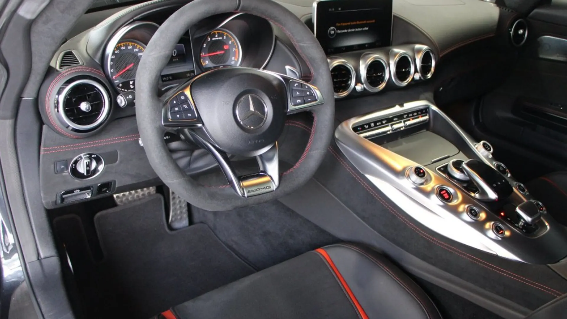 Mercedes-Benz AMG GT — photo 19