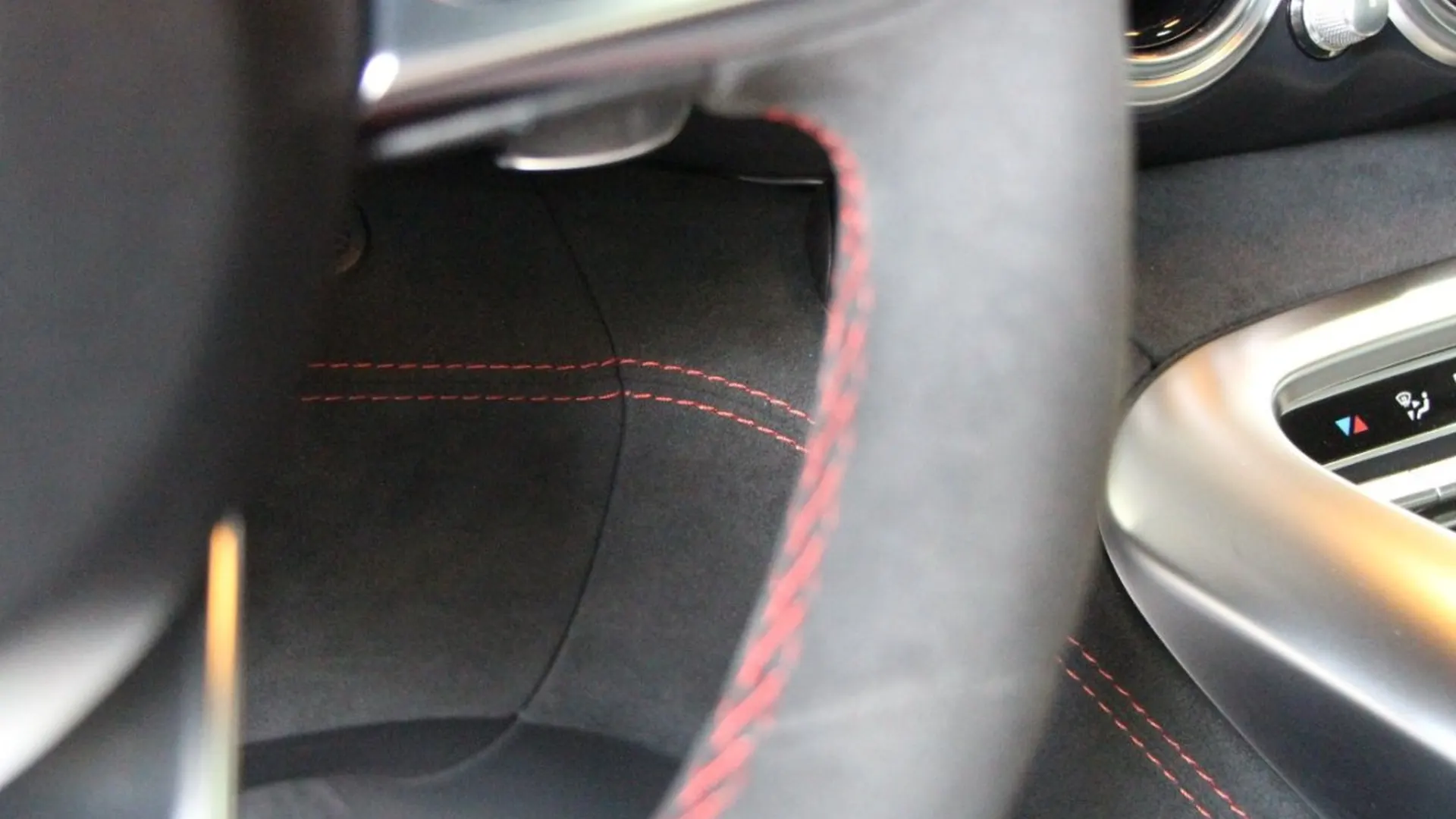 Mercedes-Benz AMG GT — photo 29