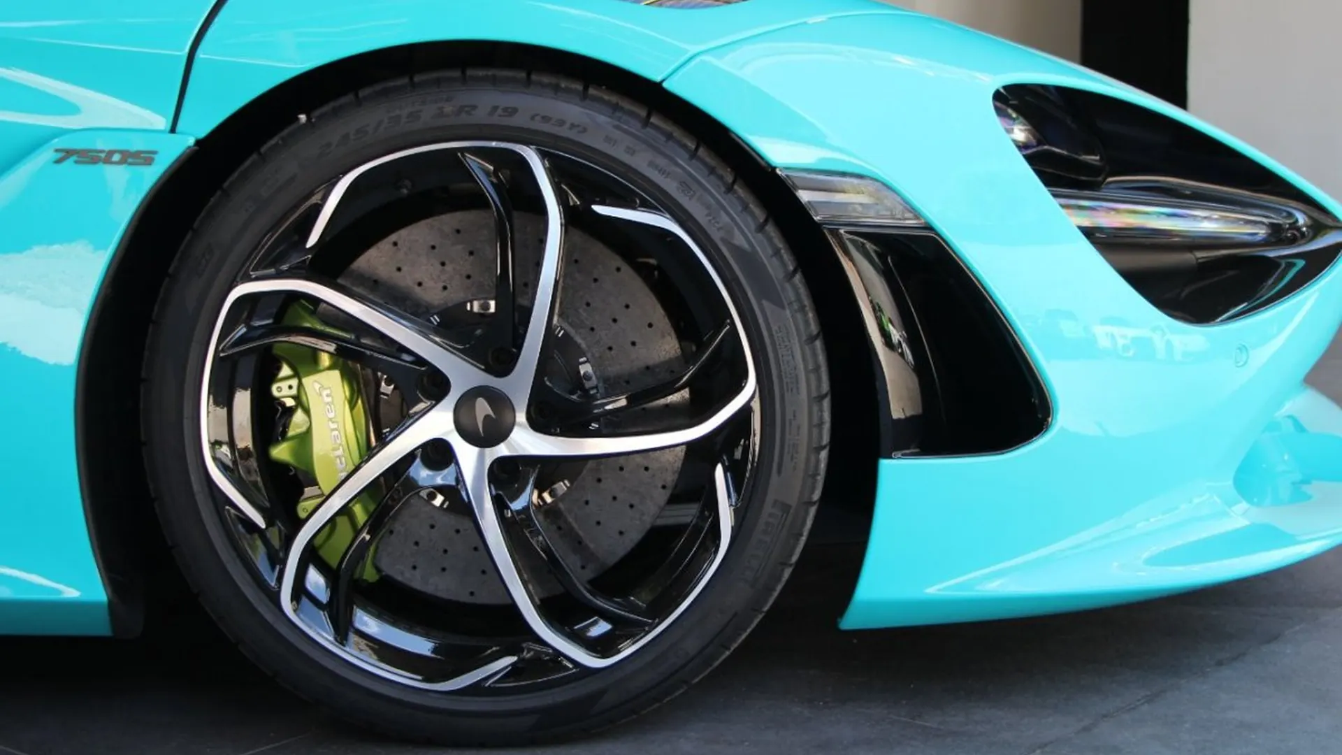 McLaren 750S — photo 5