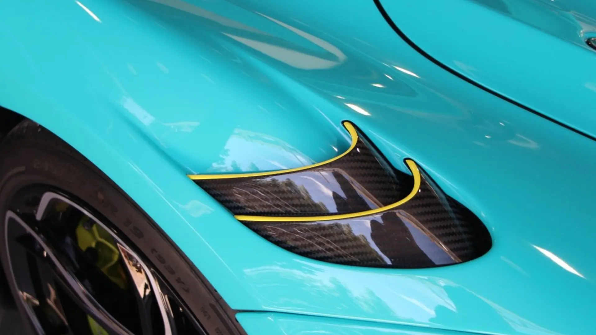McLaren 750S — photo 4