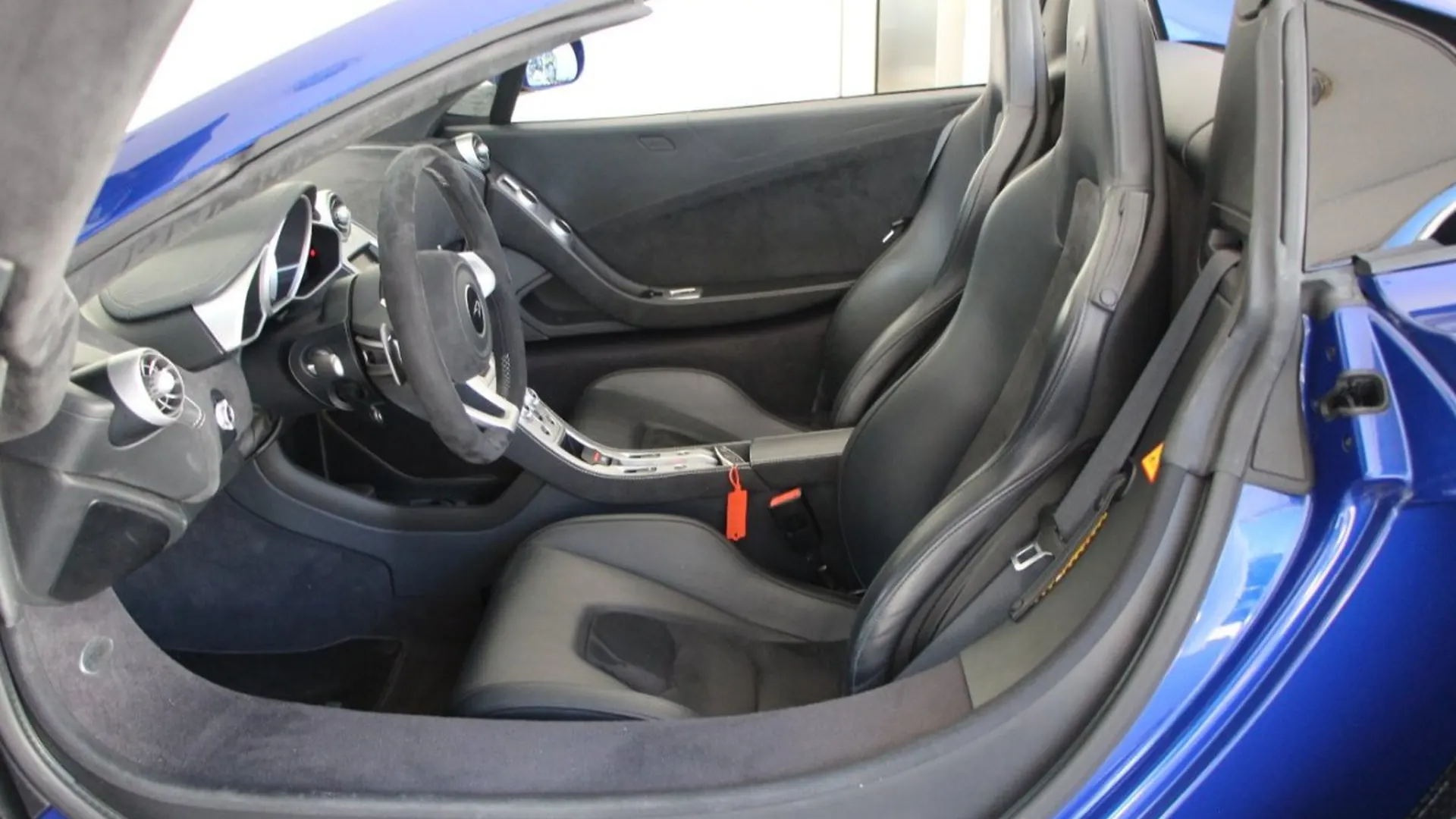 McLaren 650S — photo 13