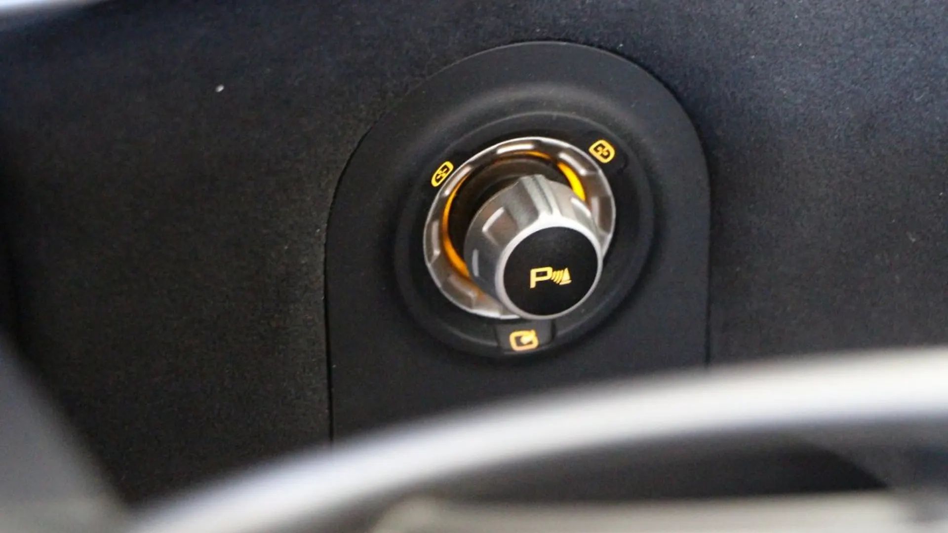 McLaren 650S — photo 24