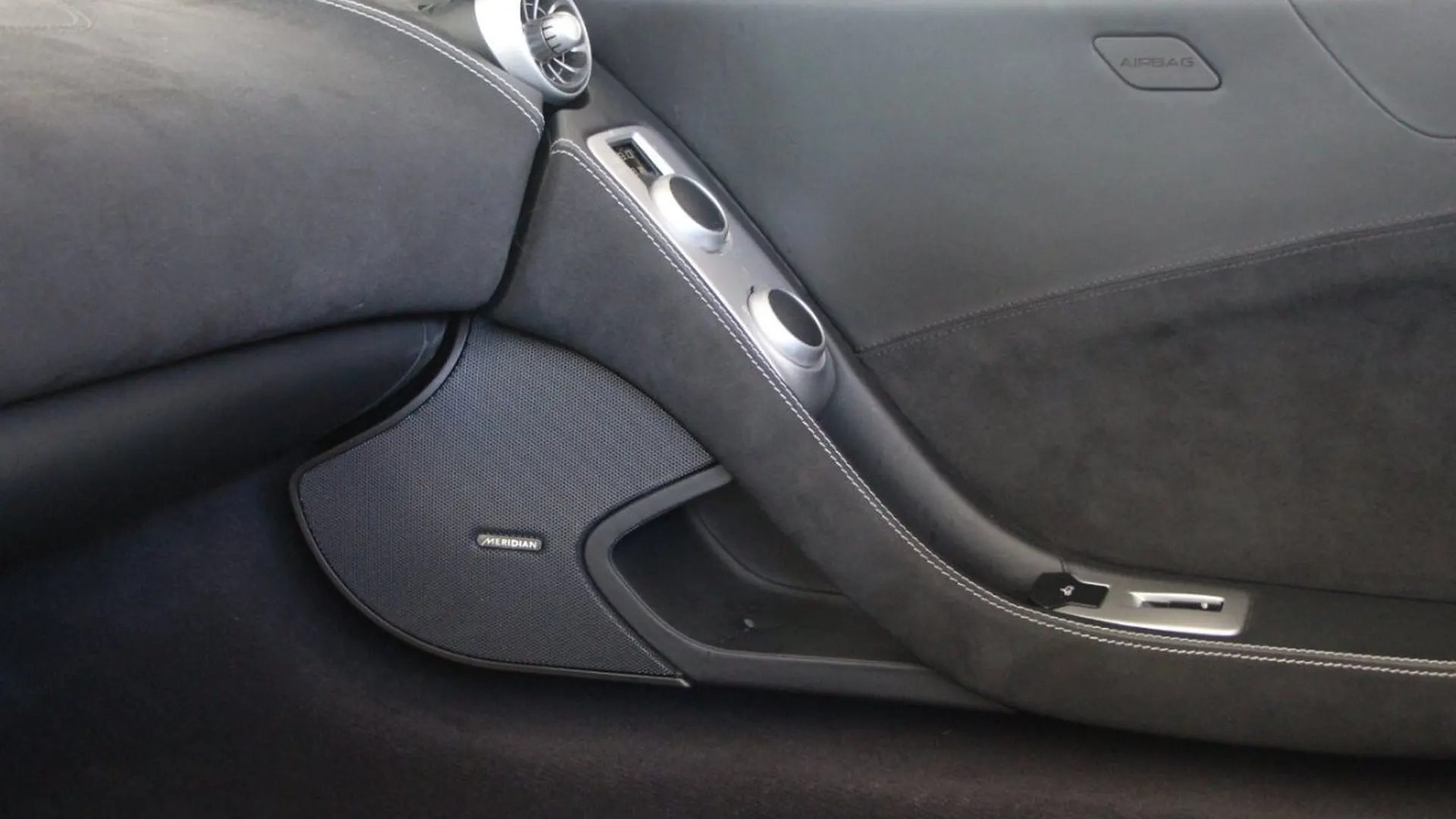 McLaren 650S — photo 26