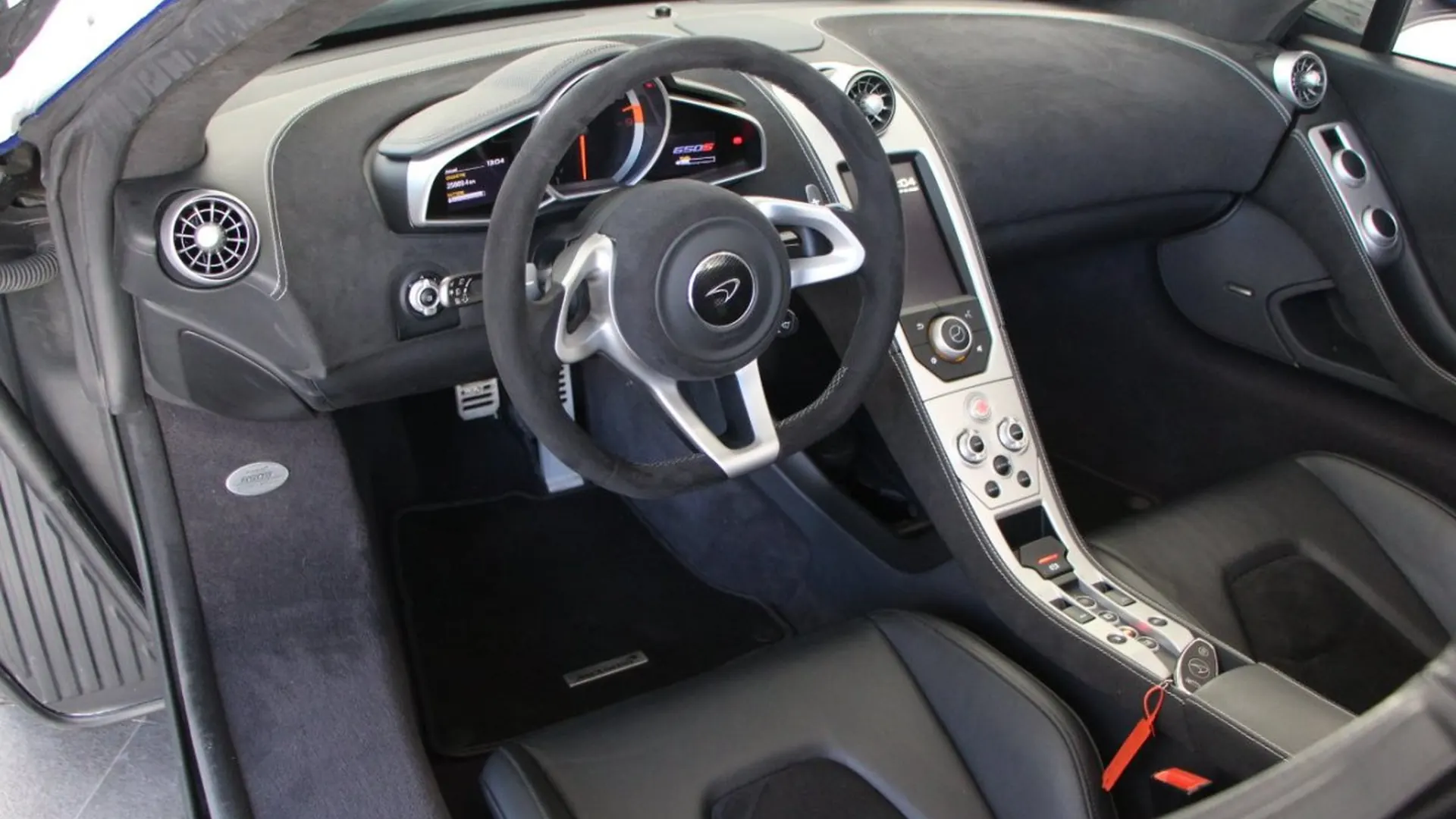 McLaren 650S — photo 12