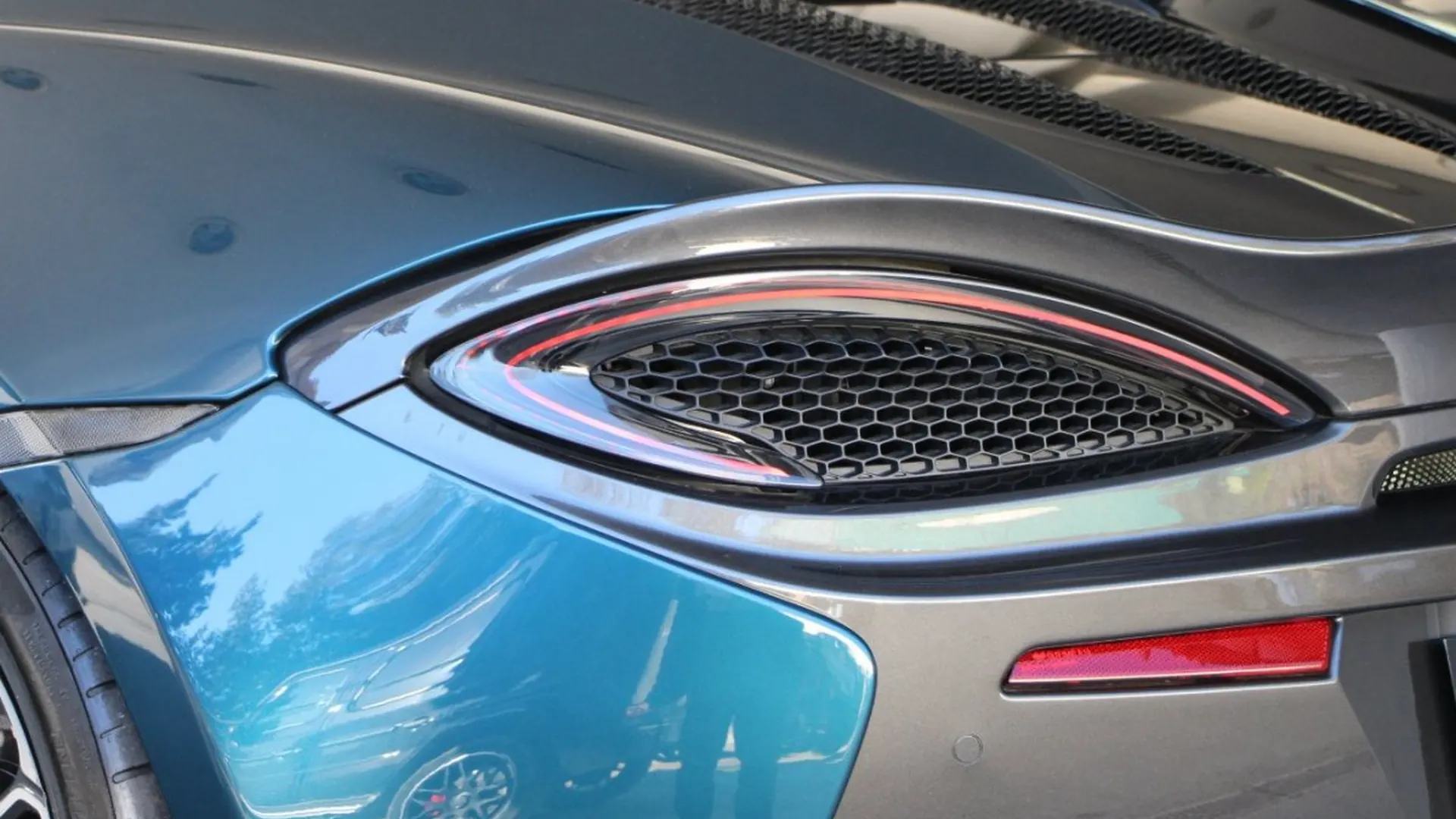 McLaren 570S — photo 4
