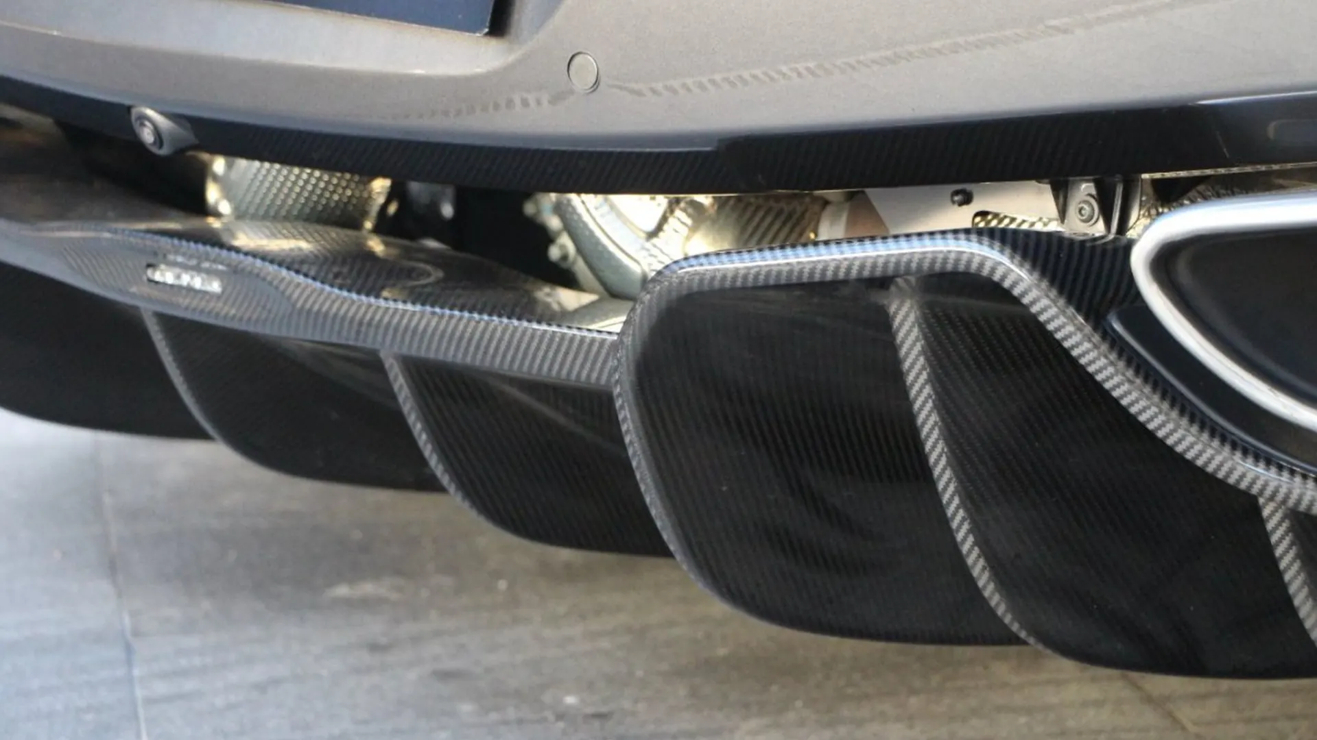 McLaren 570S — photo 11