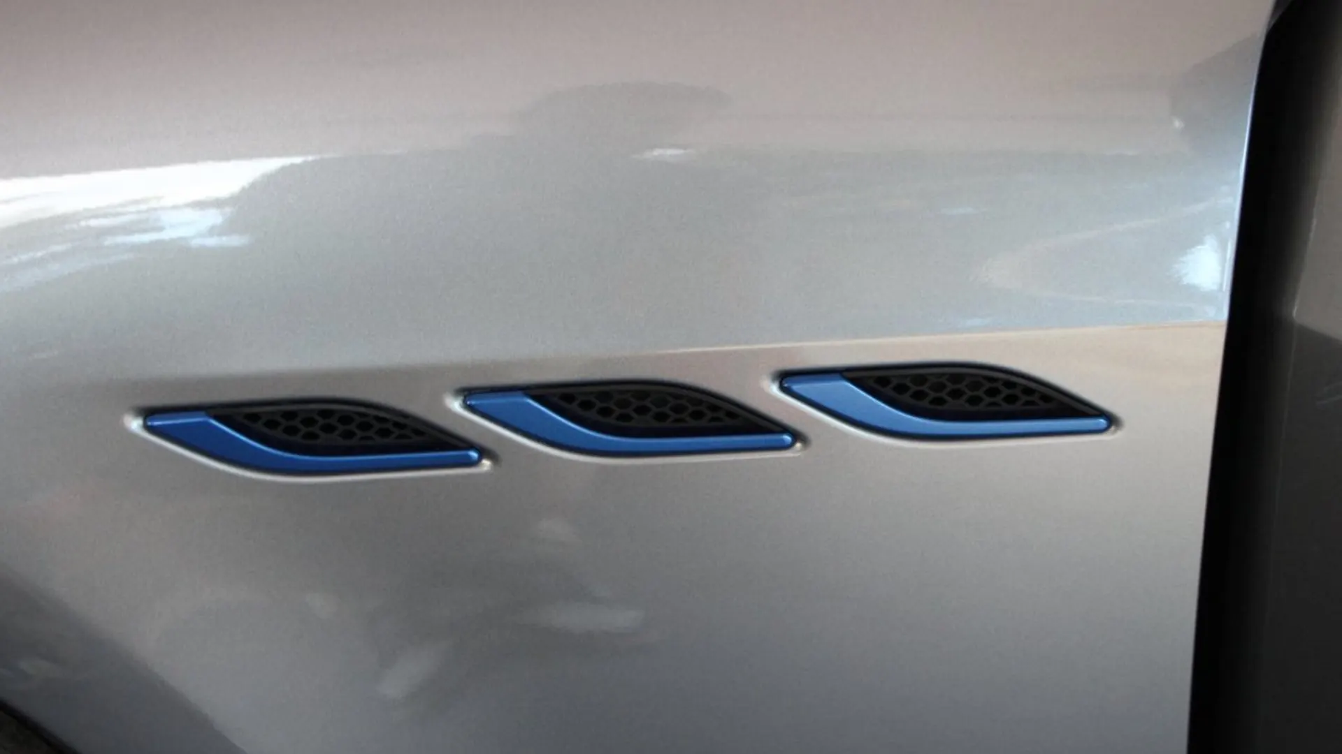 Maserati Ghibli — photo 16