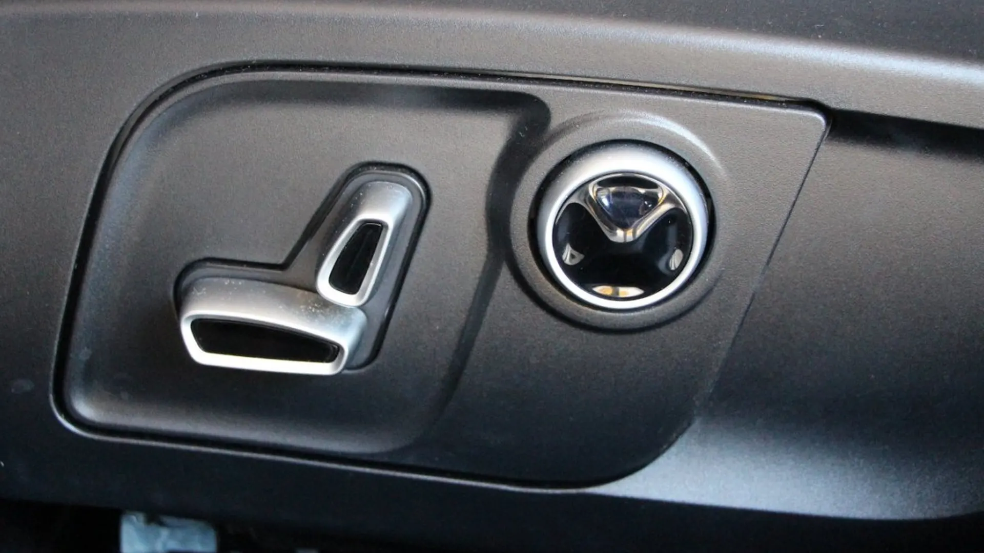 Maserati Ghibli — photo 14