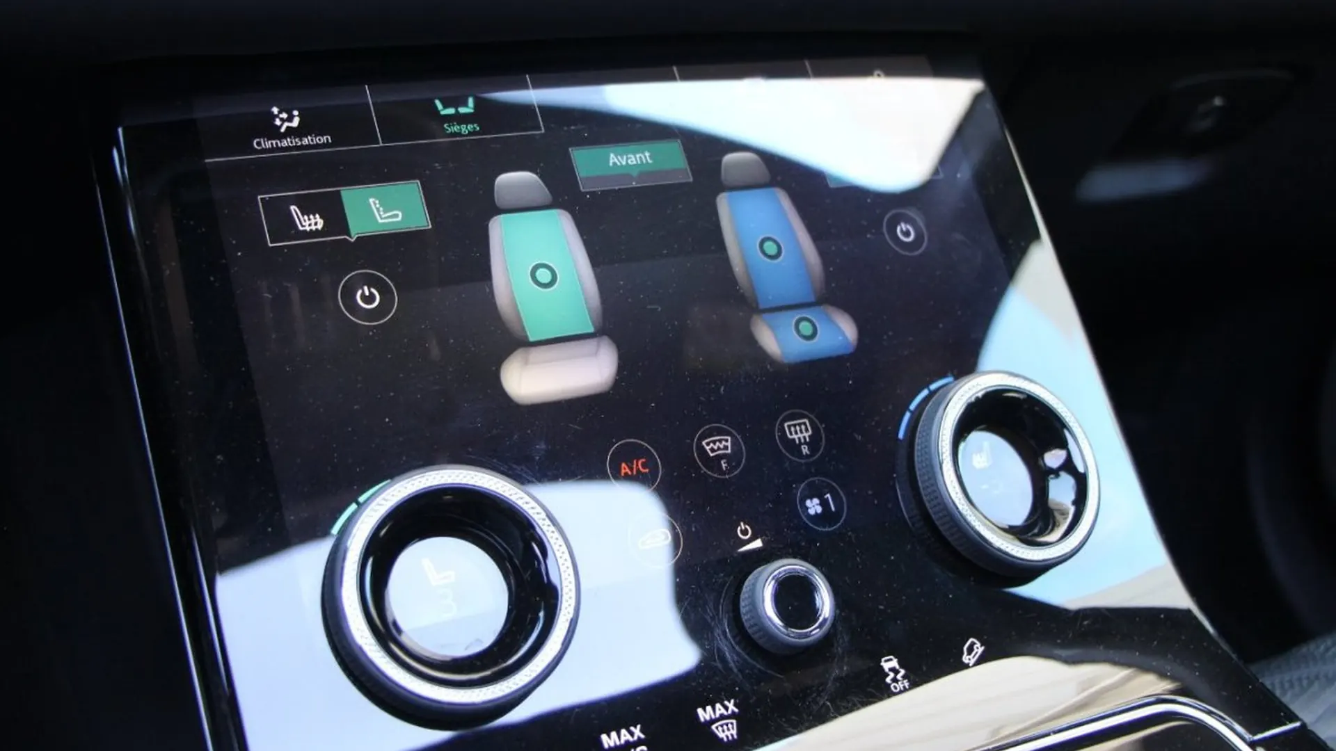 Land Rover Range Rover Velar — photo 33