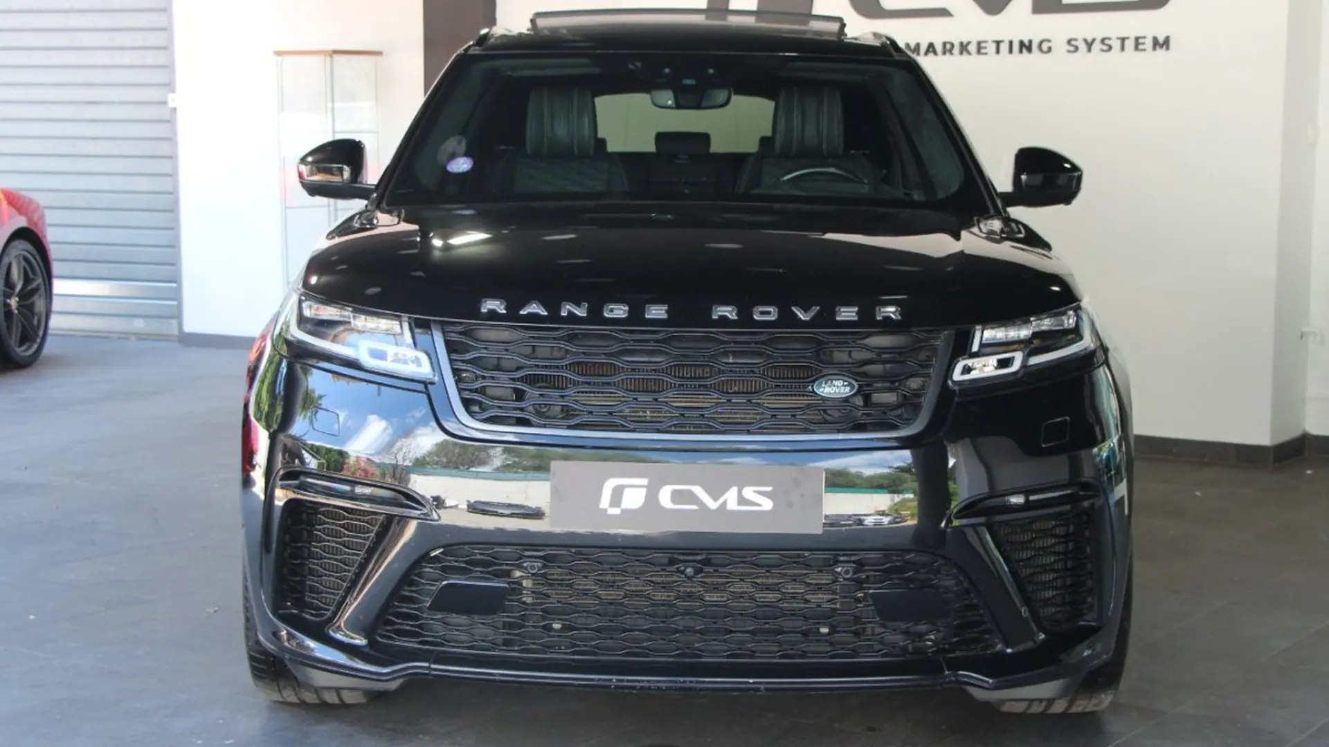 Land Rover Range Rover Velar — photo 2