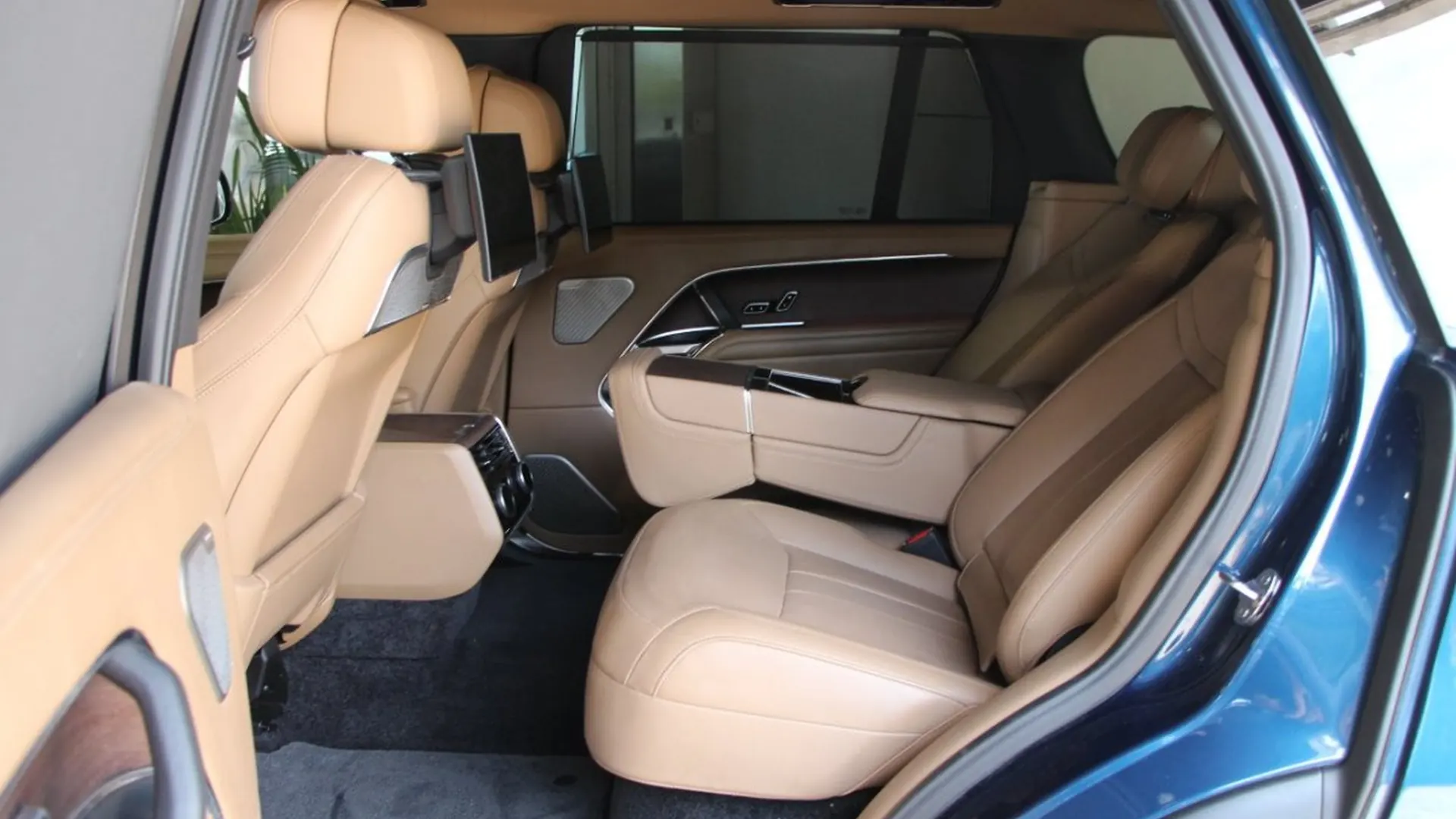 Land Rover Range Rover — photo 9