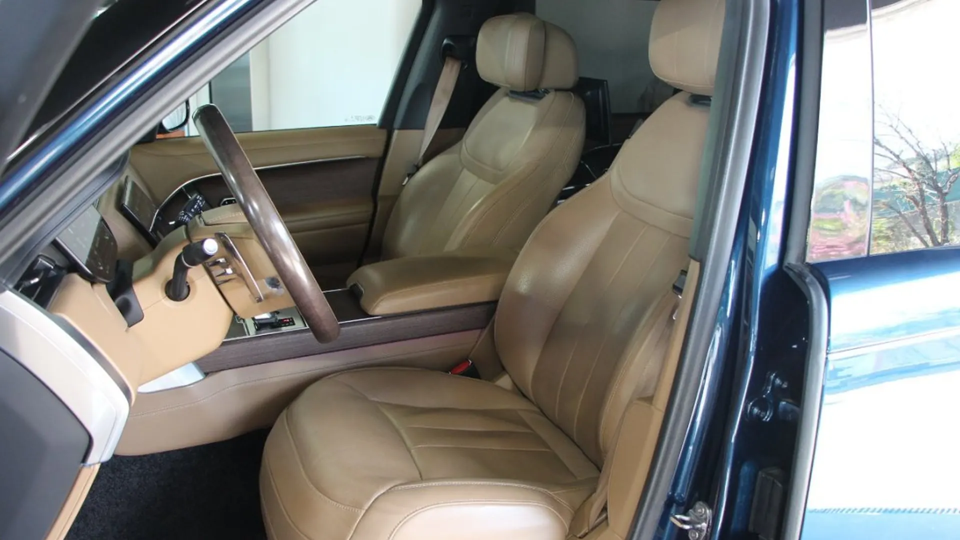 Land Rover Range Rover — photo 8